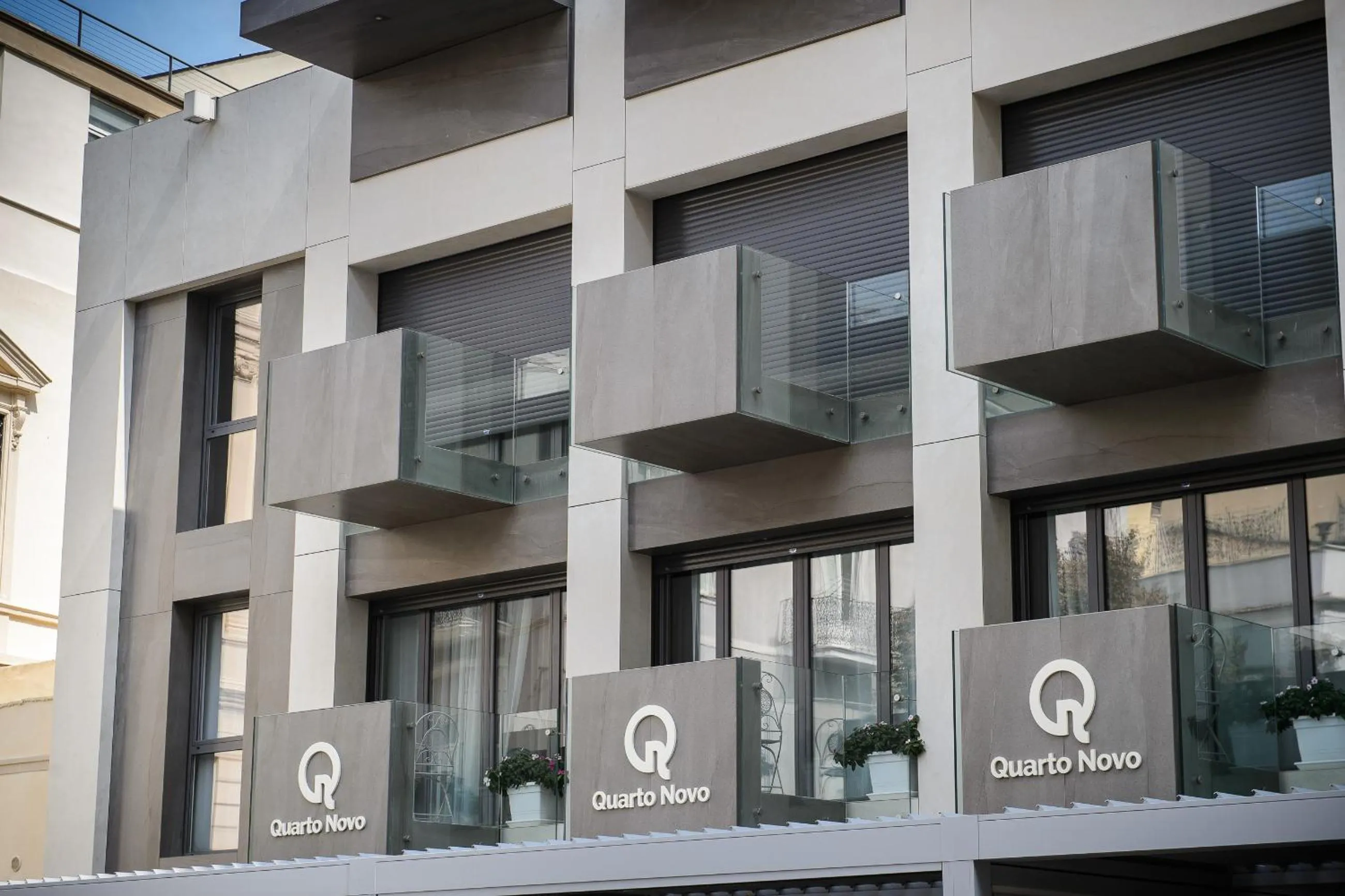 Property building in Quarto Novo Suite