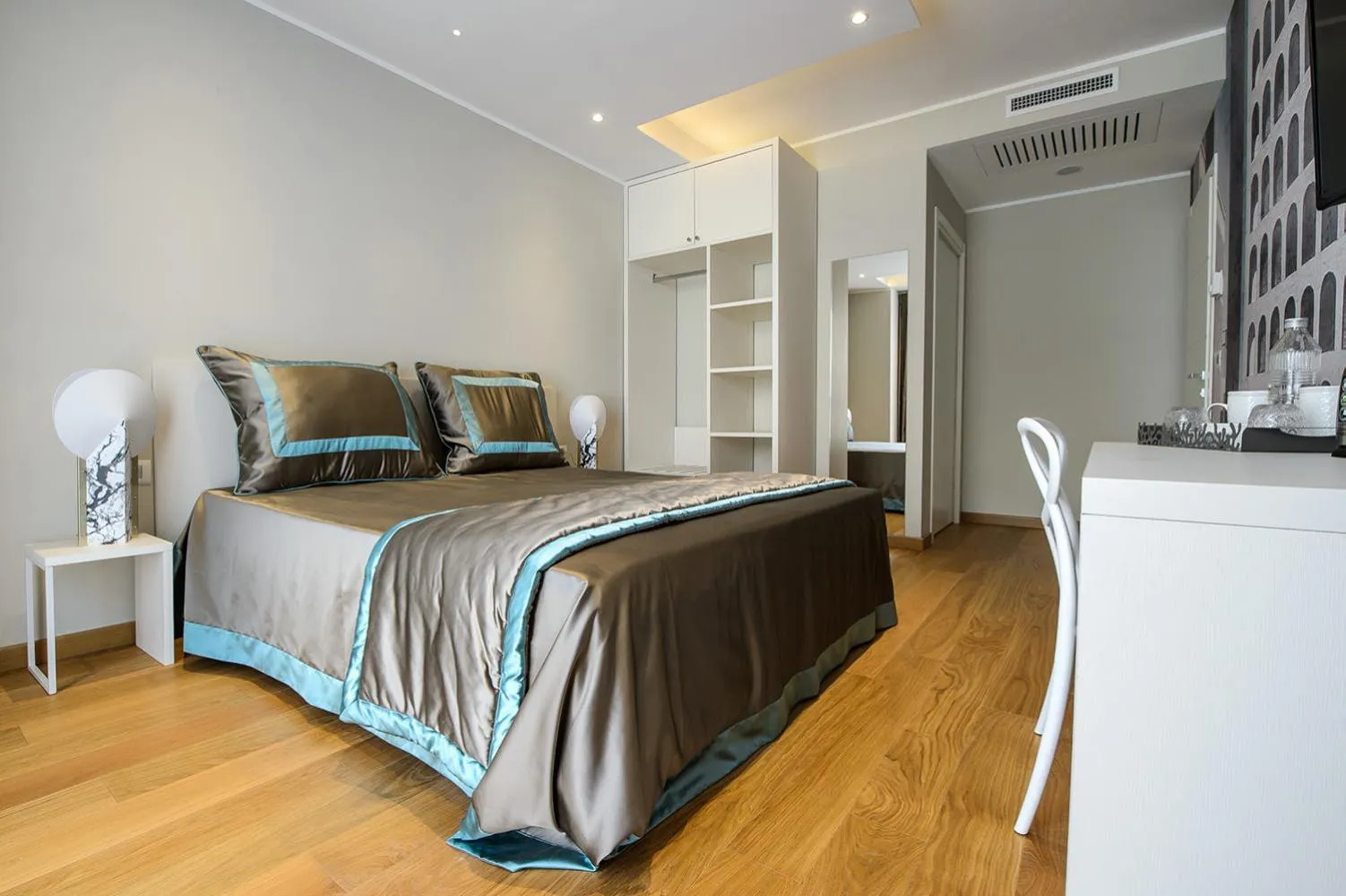 Bed in Quarto Novo Suite