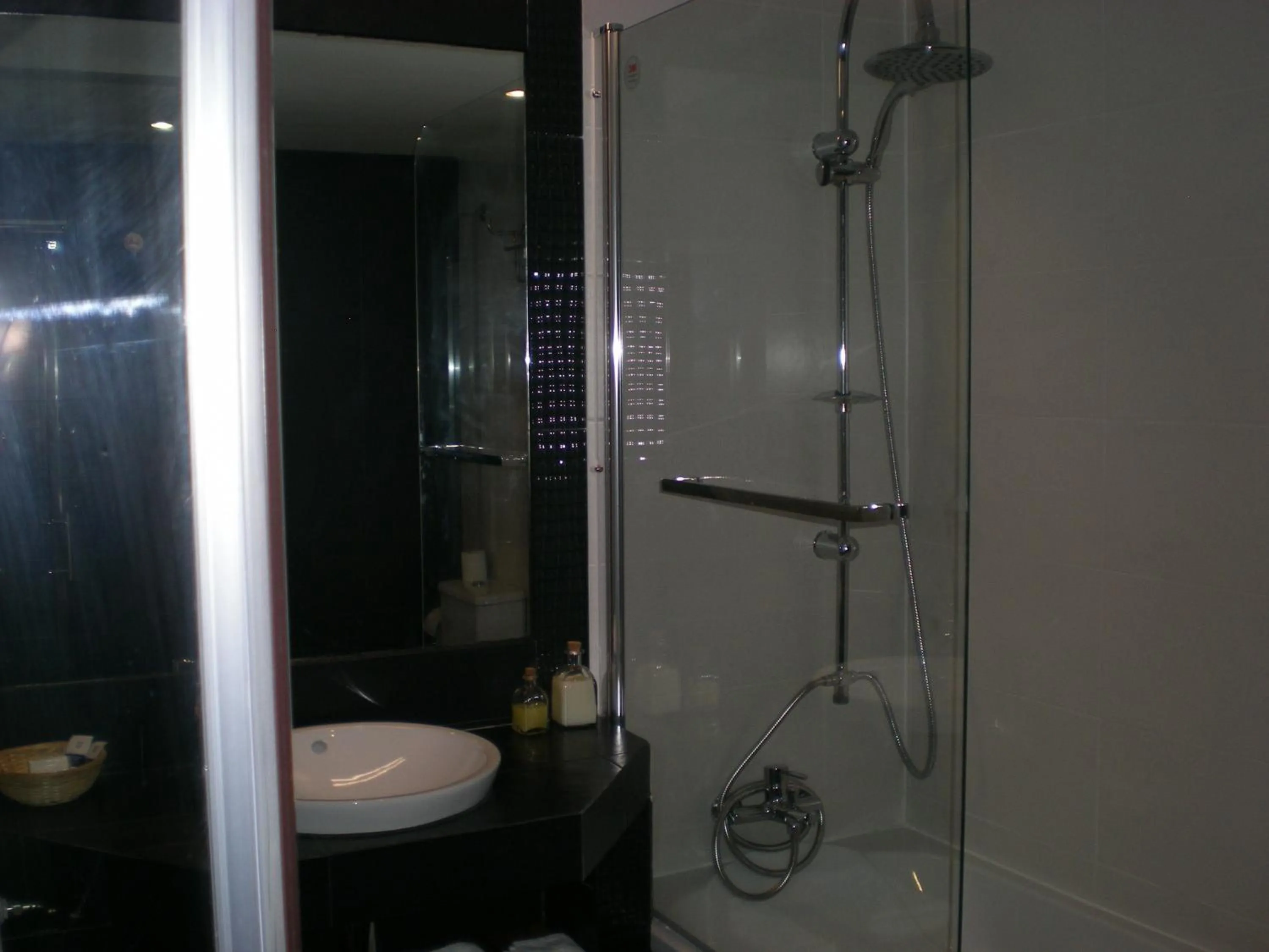 Bathroom in Posada La Casona de Valbuena