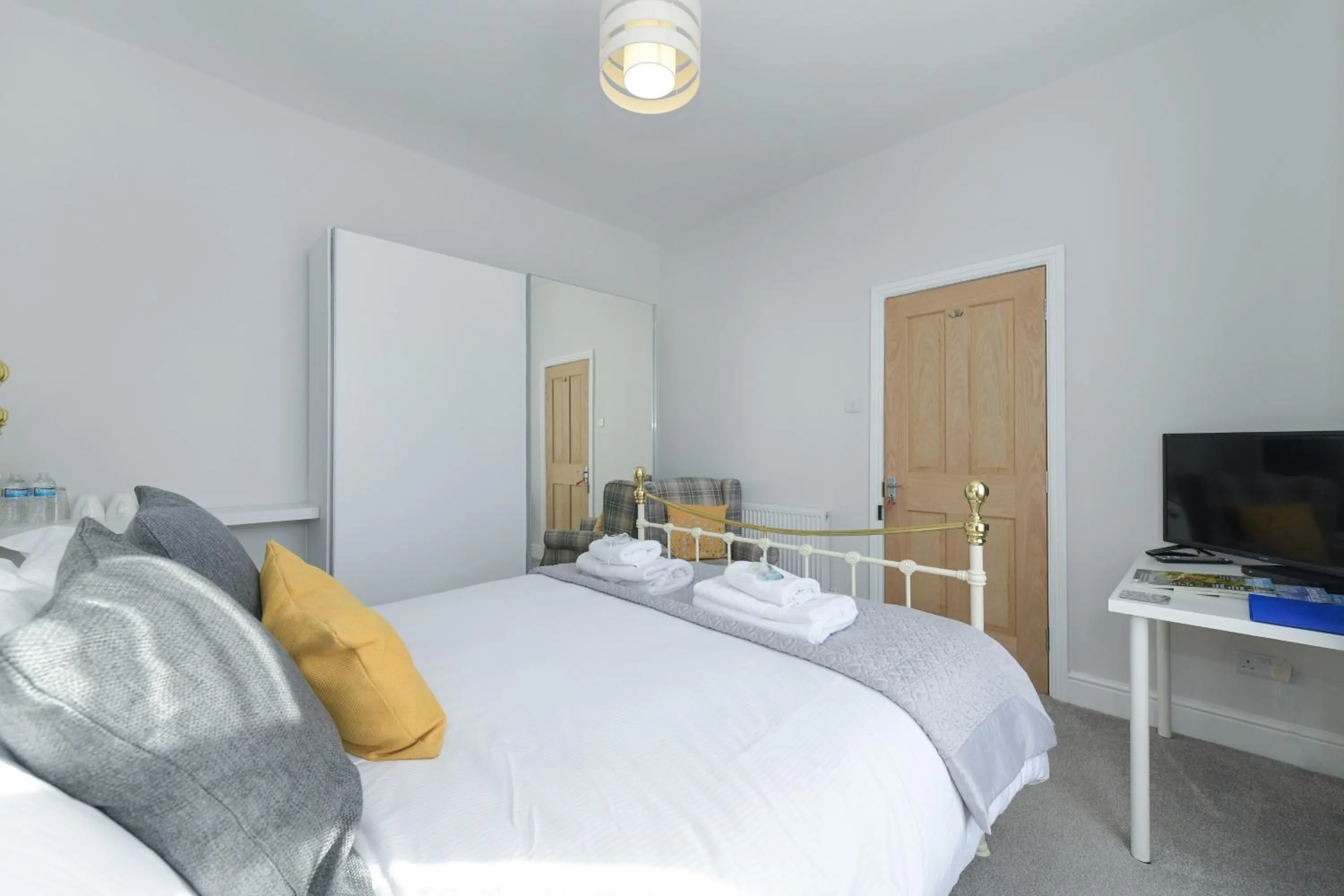 Bedroom, Bed in Borrowfield Lodge