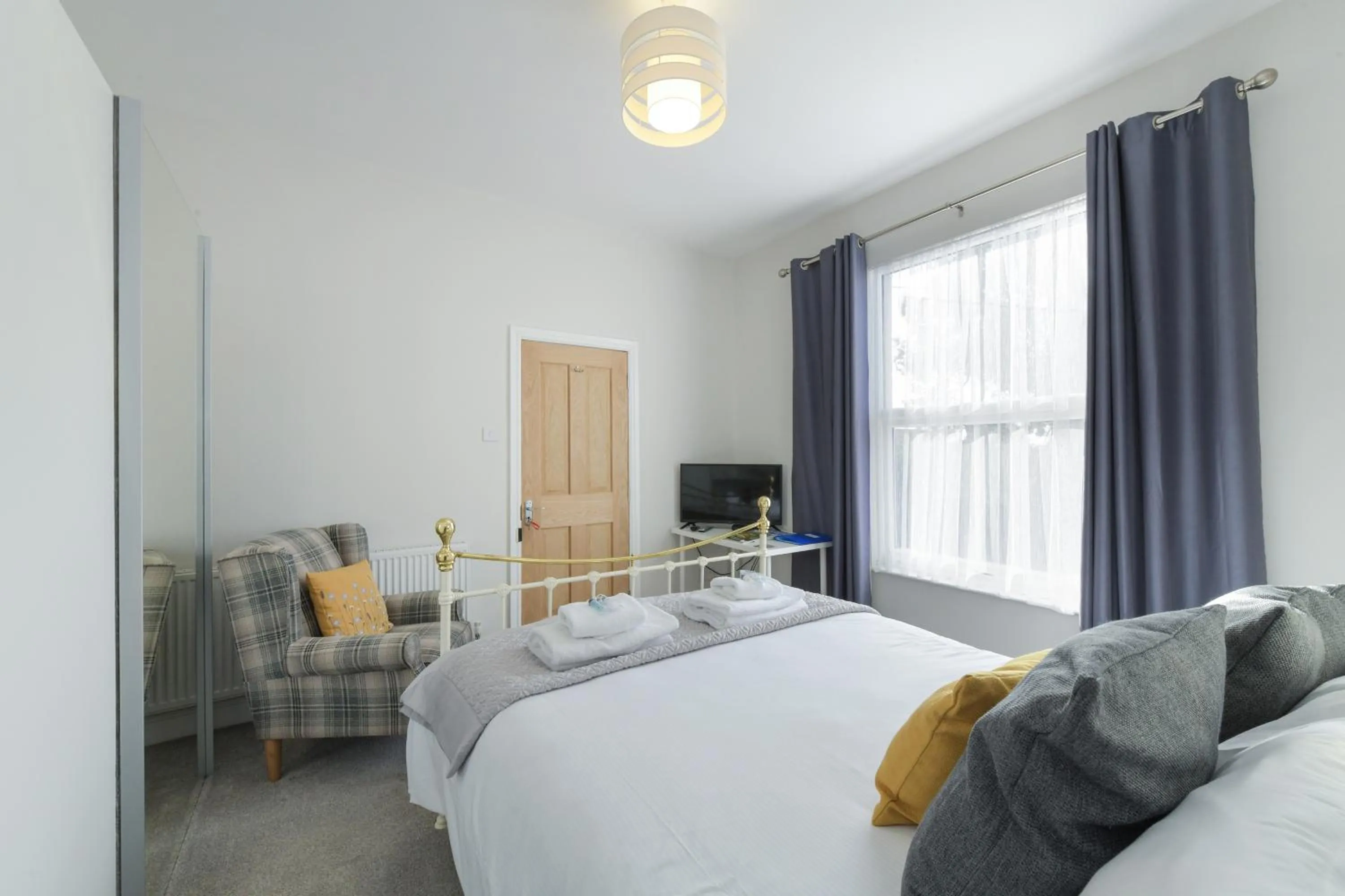 Bedroom, Bed in Borrowfield Lodge