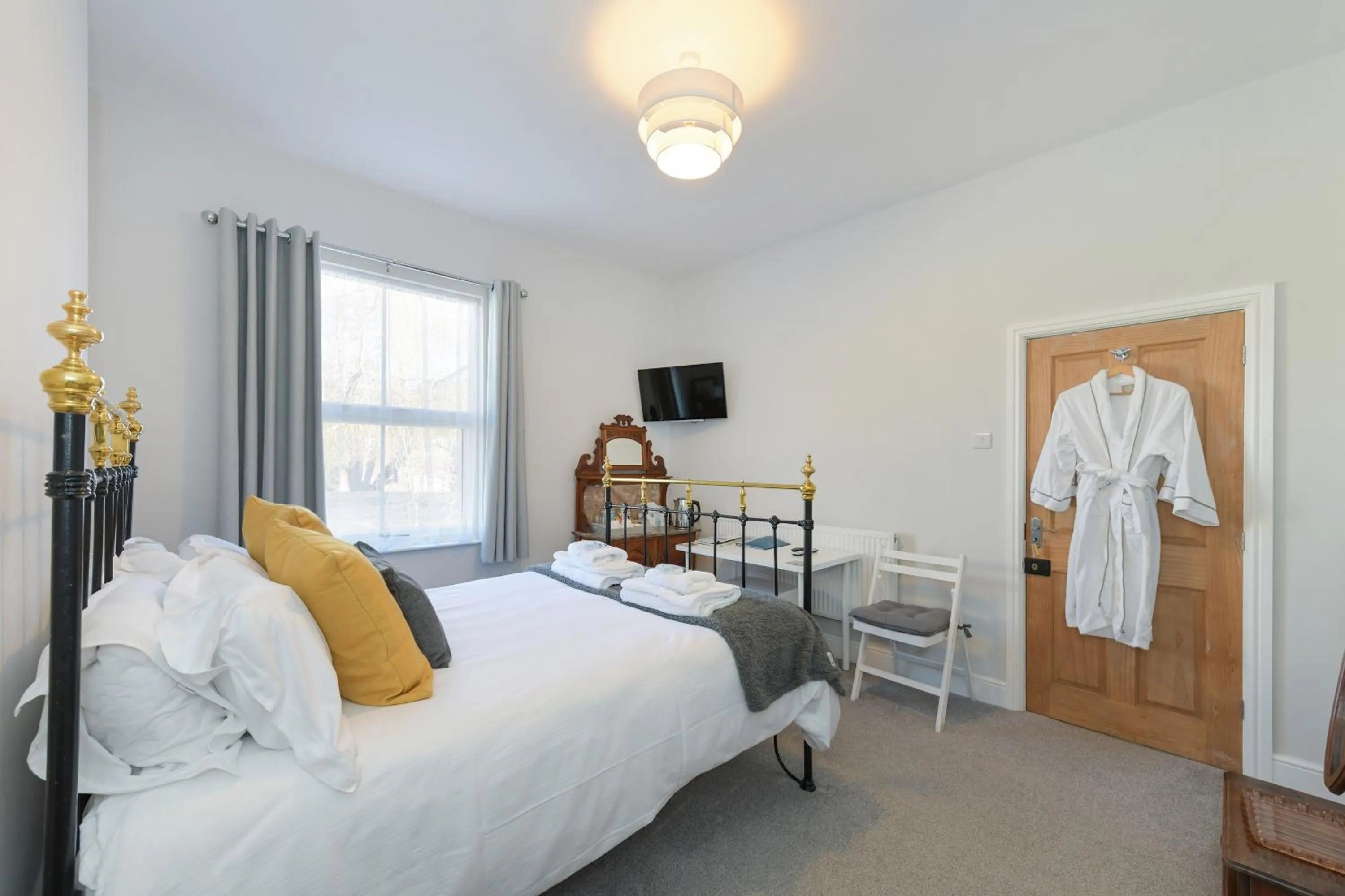 Bedroom, Bed in Borrowfield Lodge