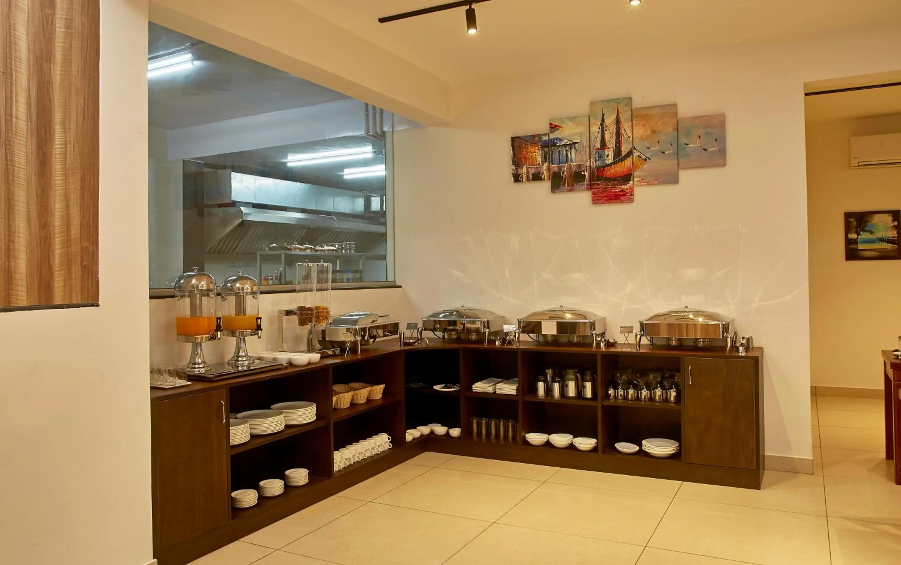 Buffet breakfast in The Continentti Whitefield