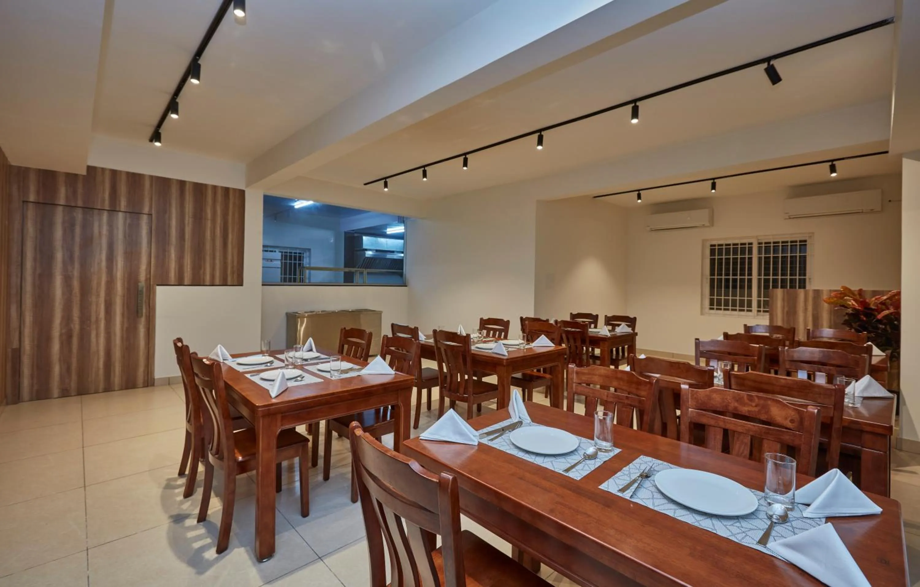 Restaurant/places to eat in The Continentti Whitefield