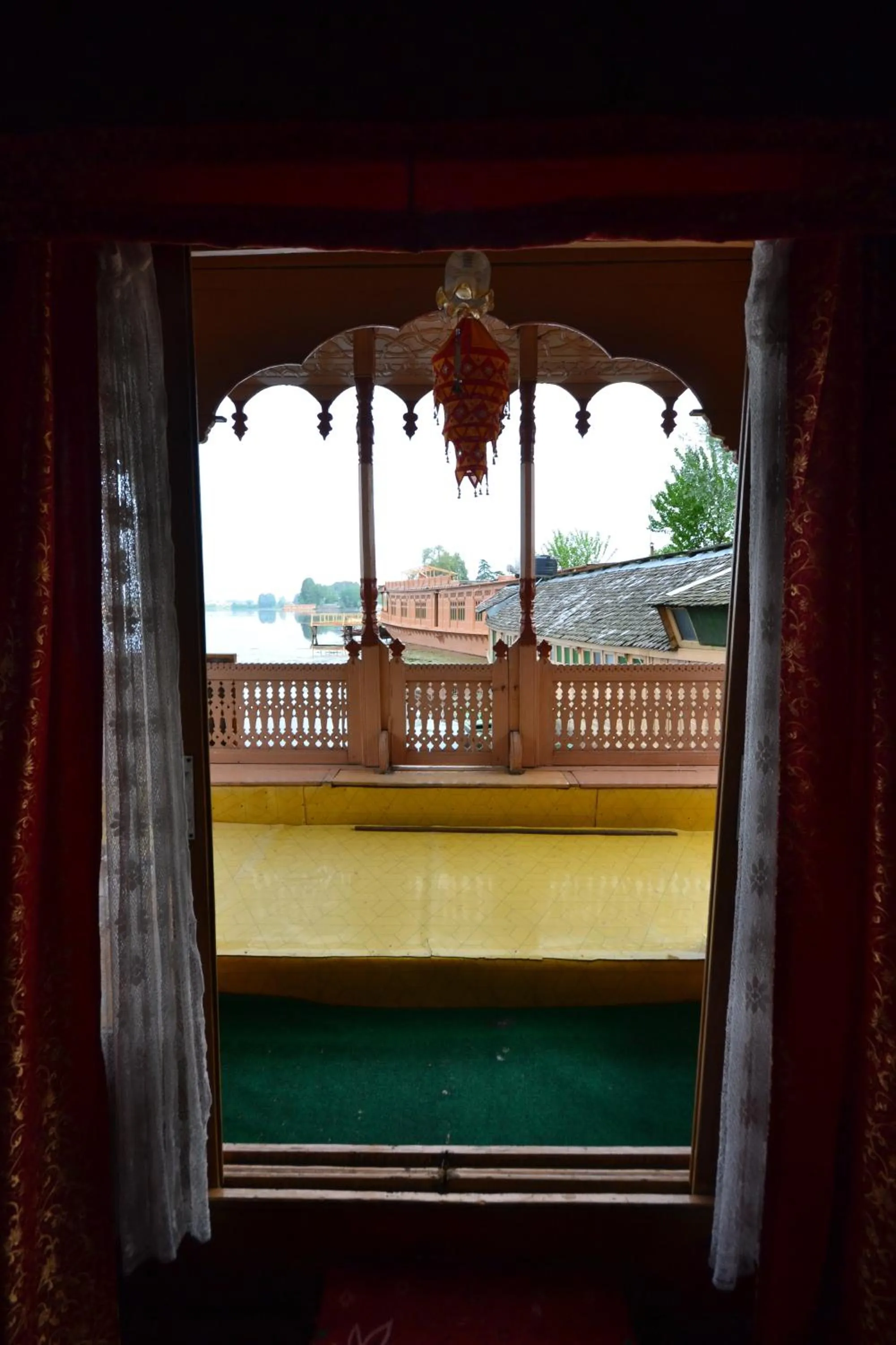 Facade/entrance in Houseboat Lily of Nageen
