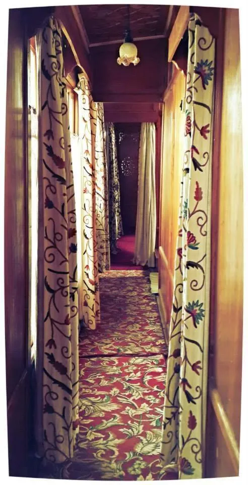 Facade/entrance in Houseboat Lily of Nageen