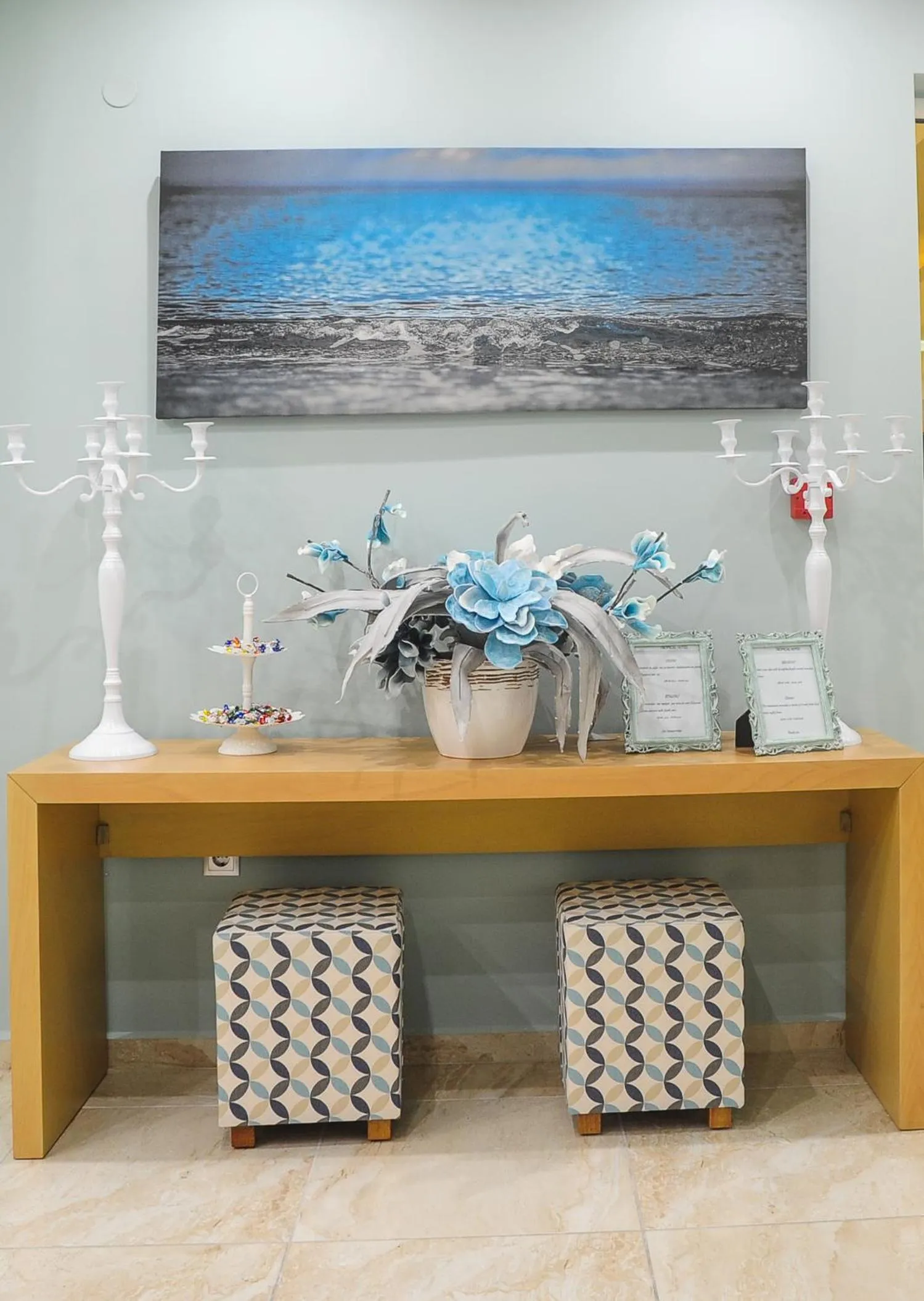 Facade/entrance in Tropical