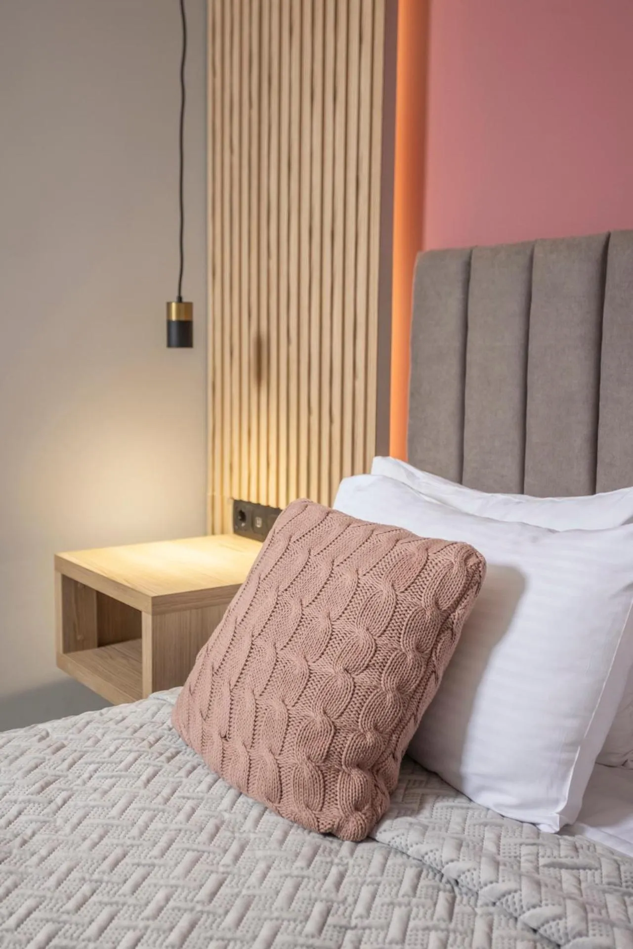 Bedroom, Bed in Tropical