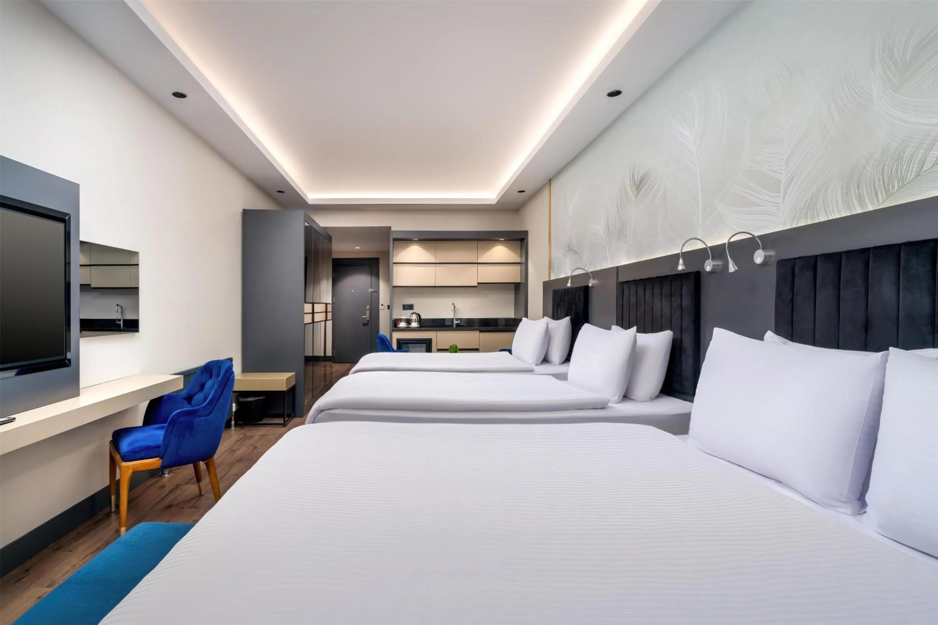 Bedroom, Bed in Best Western Premier Hidden Hills Hotel