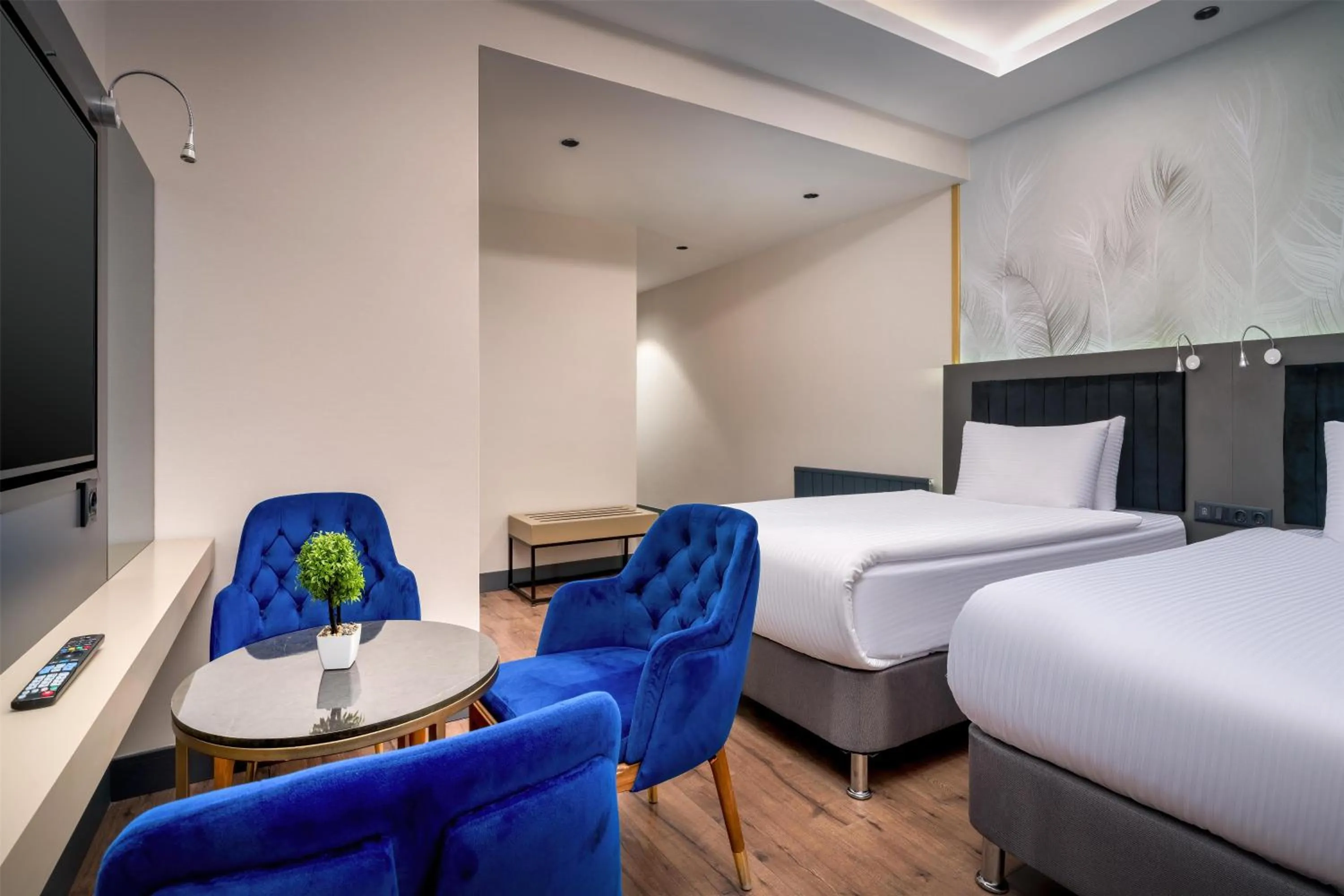 Bedroom, Bed in Best Western Premier Hidden Hills Hotel