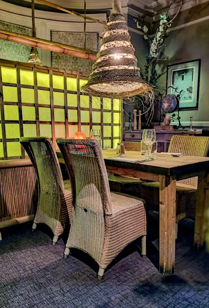 OX Hotel, Bar, & Grill