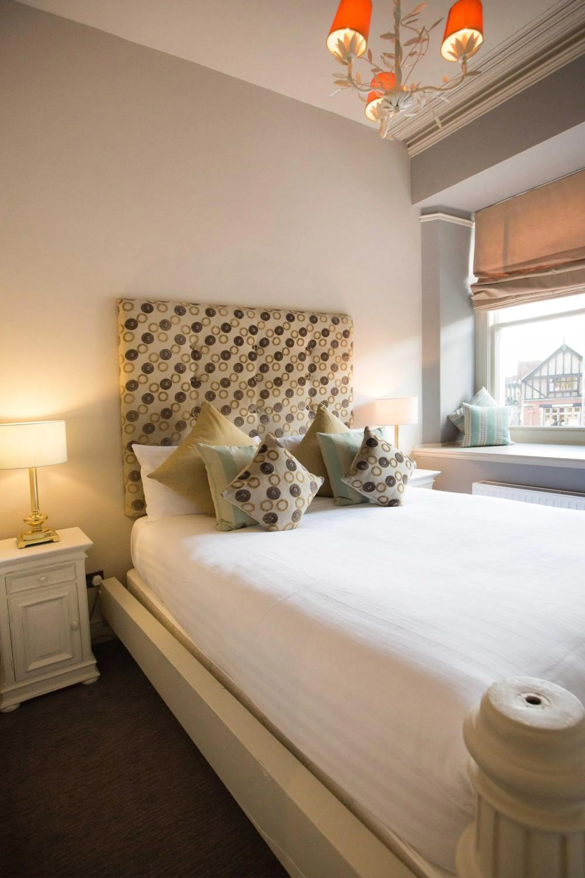 Bed in OX Hotel, Bar, & Grill