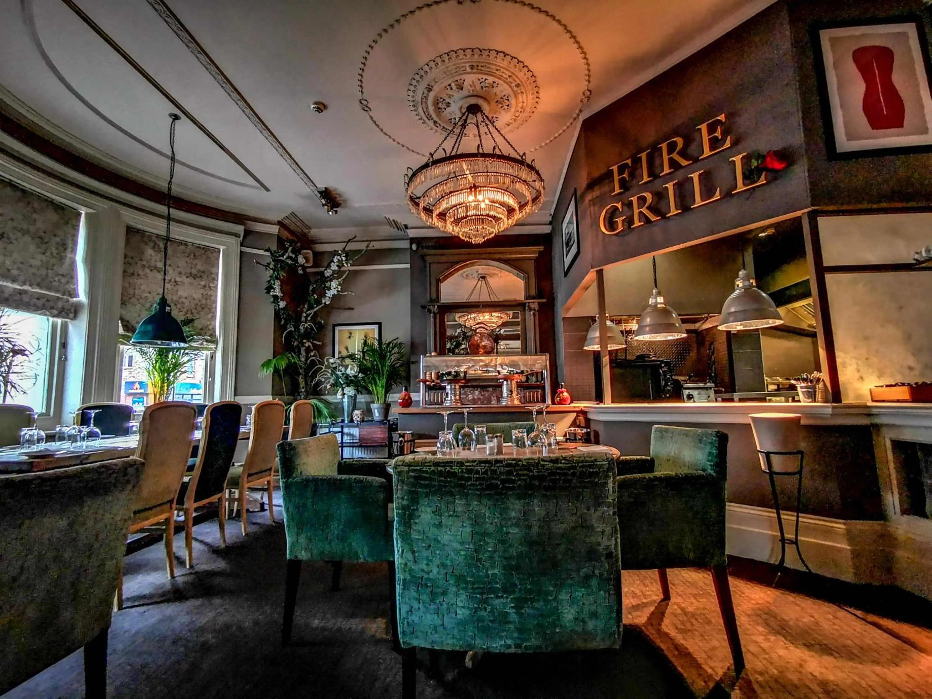 OX Hotel, Bar, & Grill