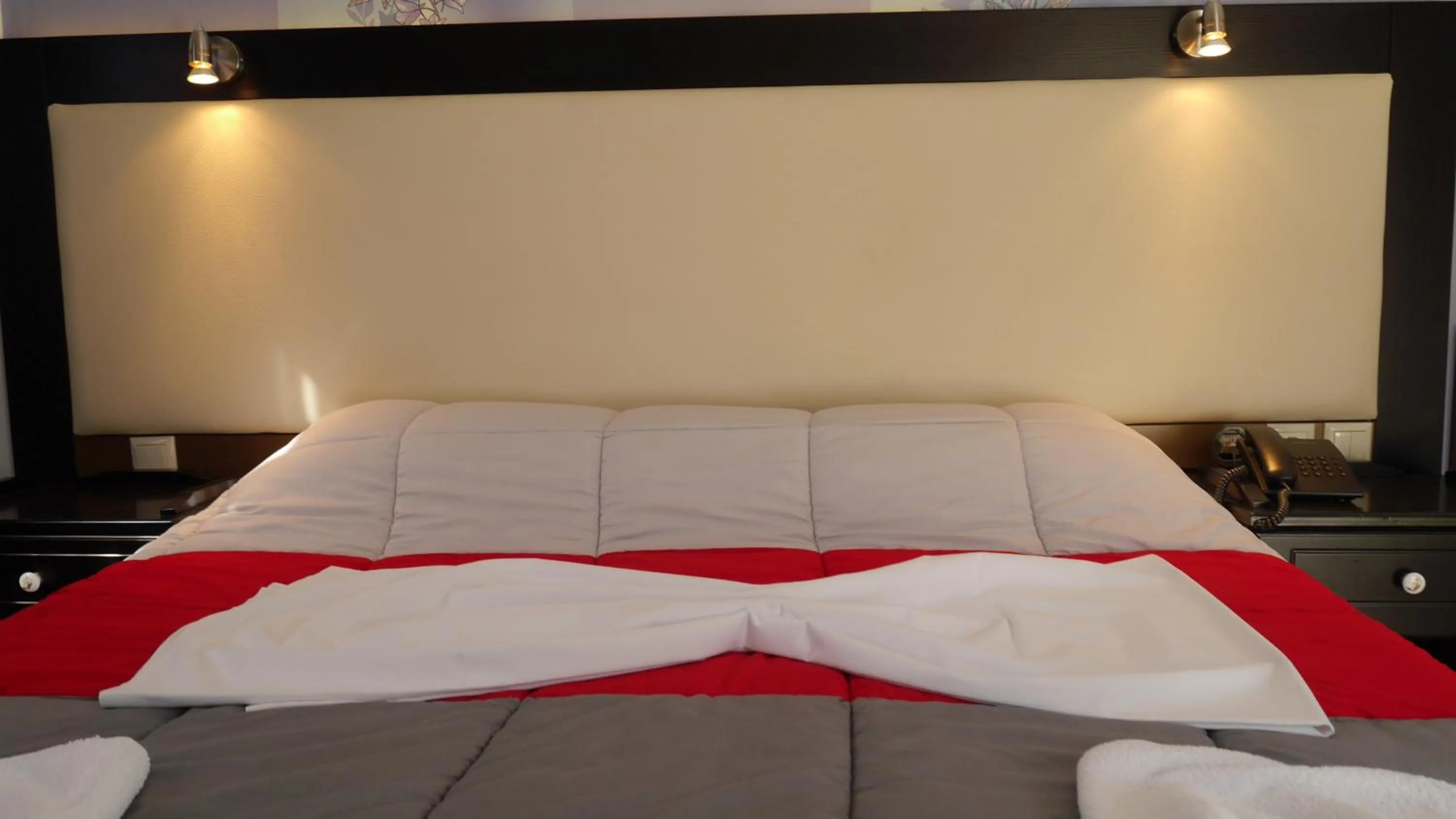 Bedroom, Bed in Blue Sea Beach Resort