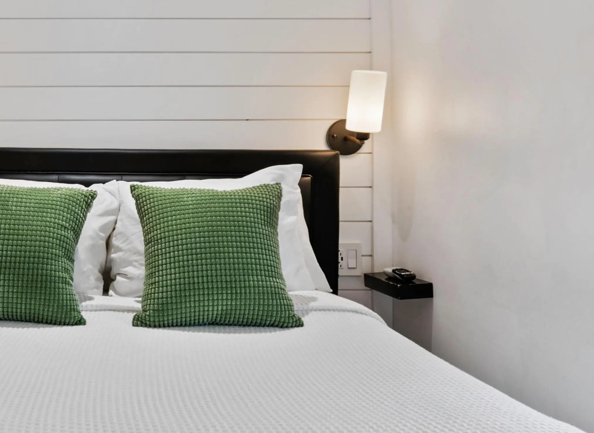 Bed in Casablanca Inn on the Bay