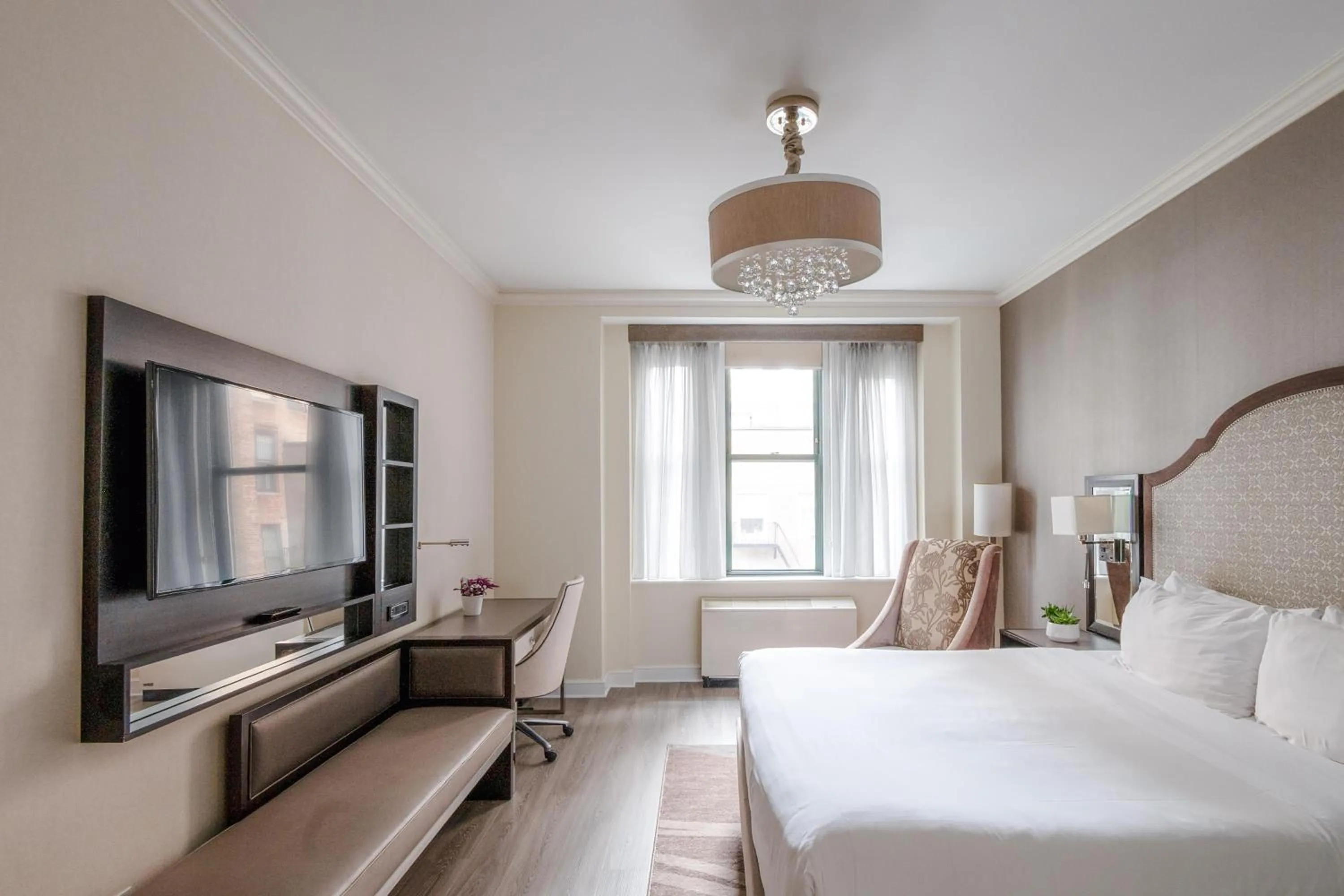 Bedroom, Bed in Park South Hotel, part of JdV by Hyatt