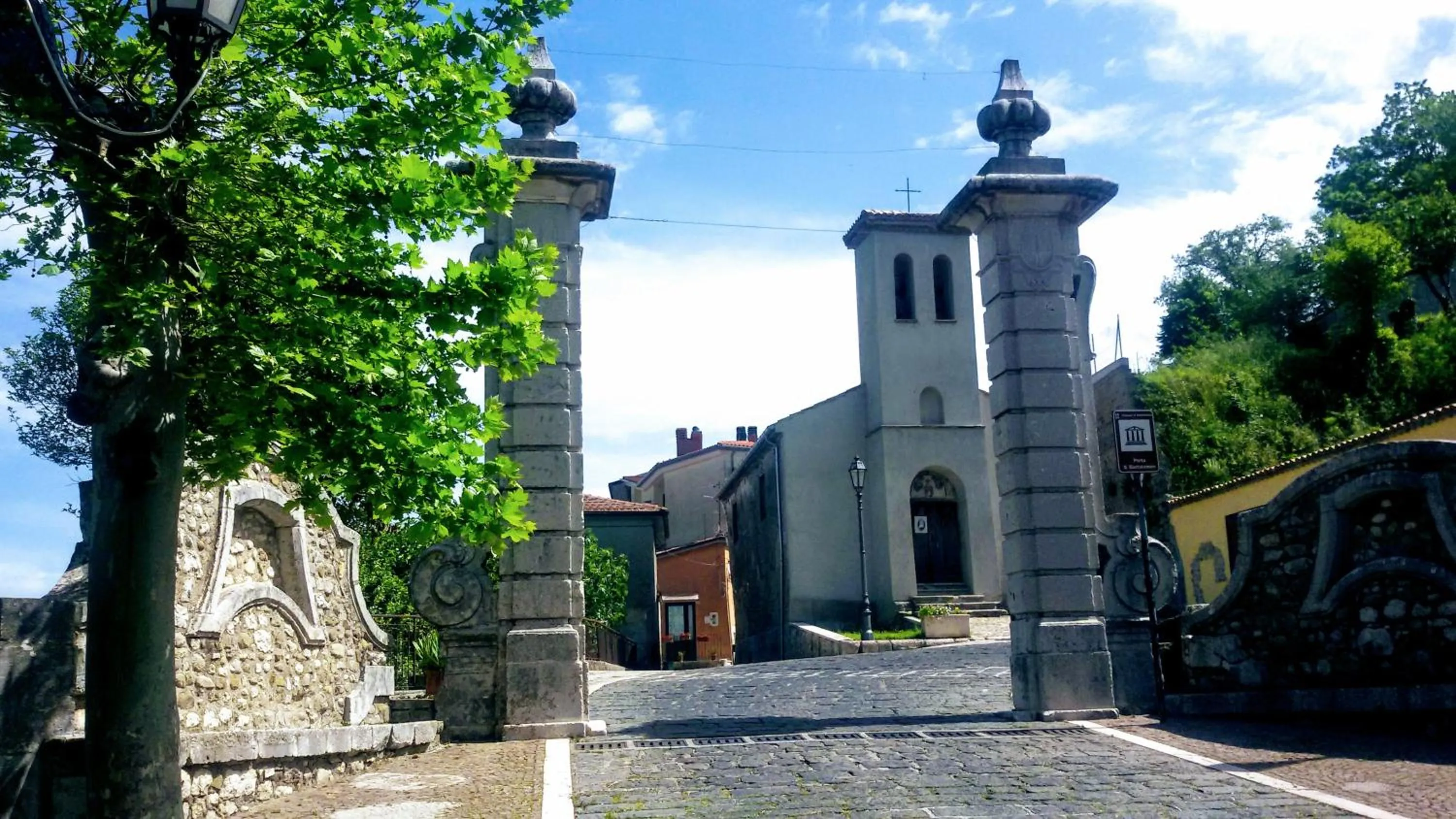Nearby landmark in B&B Le Colonne
