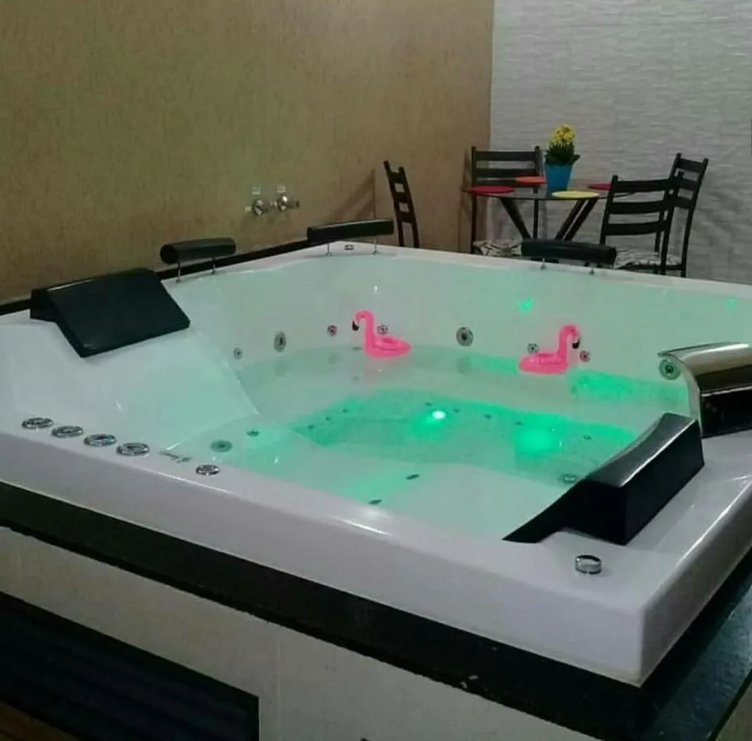 Casa com 2 quartos e banheira de Hidromassagem