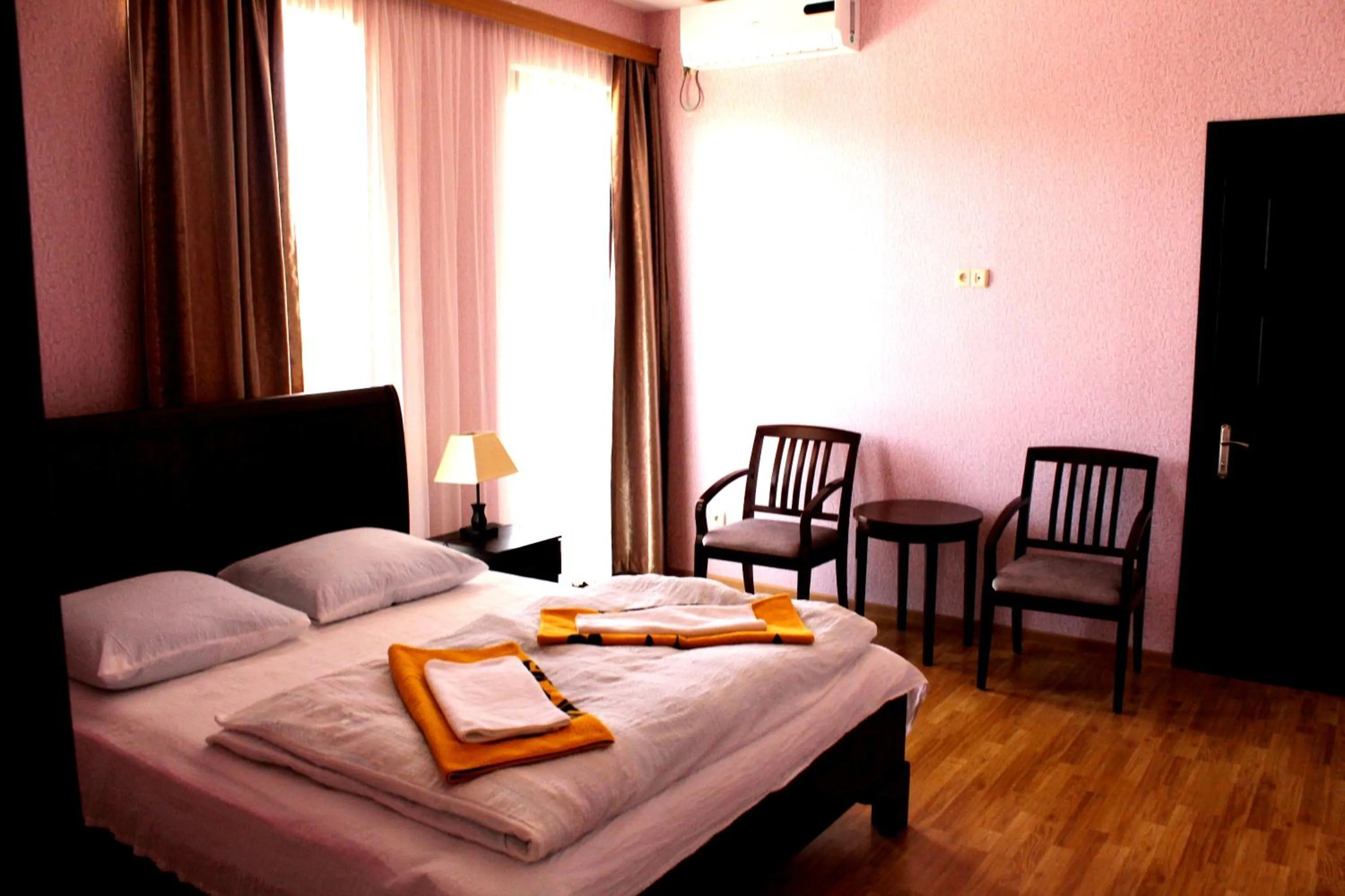 Bedroom, Bed in Argopalace