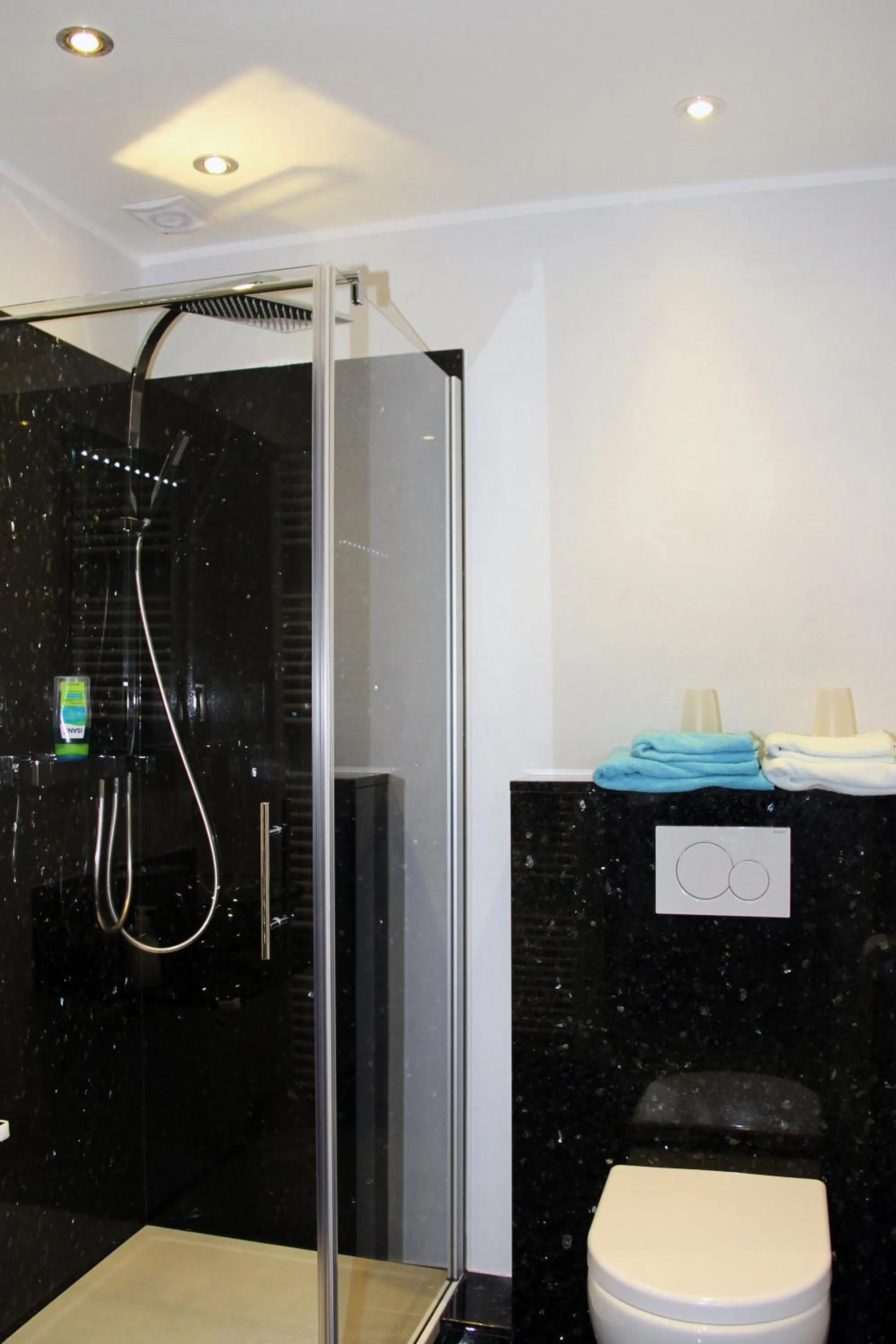 Bathroom in Hotel Klenkes am Bahnhof