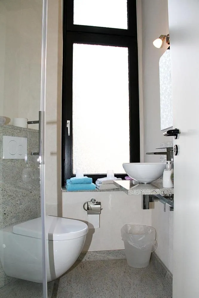 Bathroom in Hotel Klenkes am Bahnhof