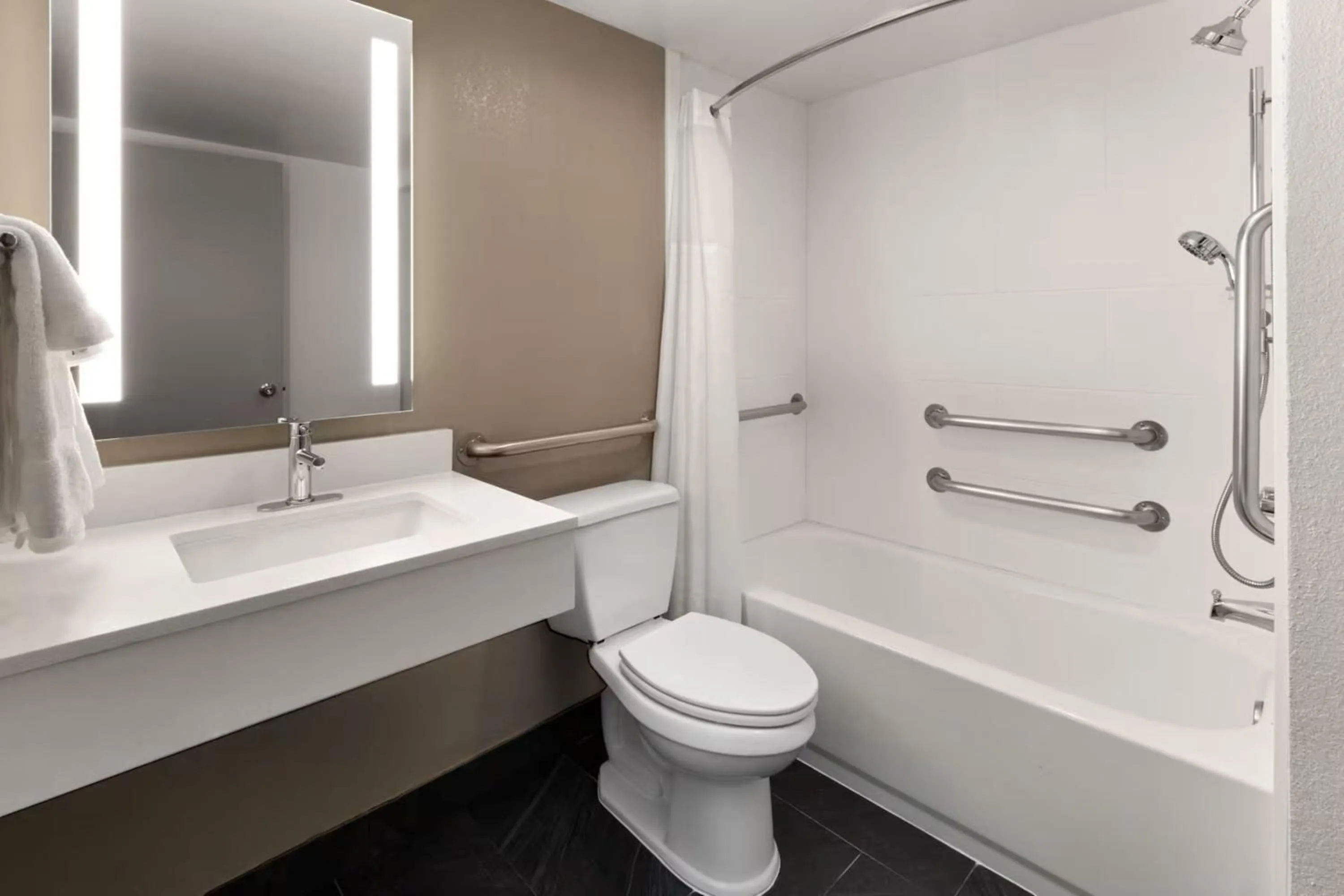 Photo of the whole room in Holiday Inn Express & Suites Washington DC - NoMA by IHG