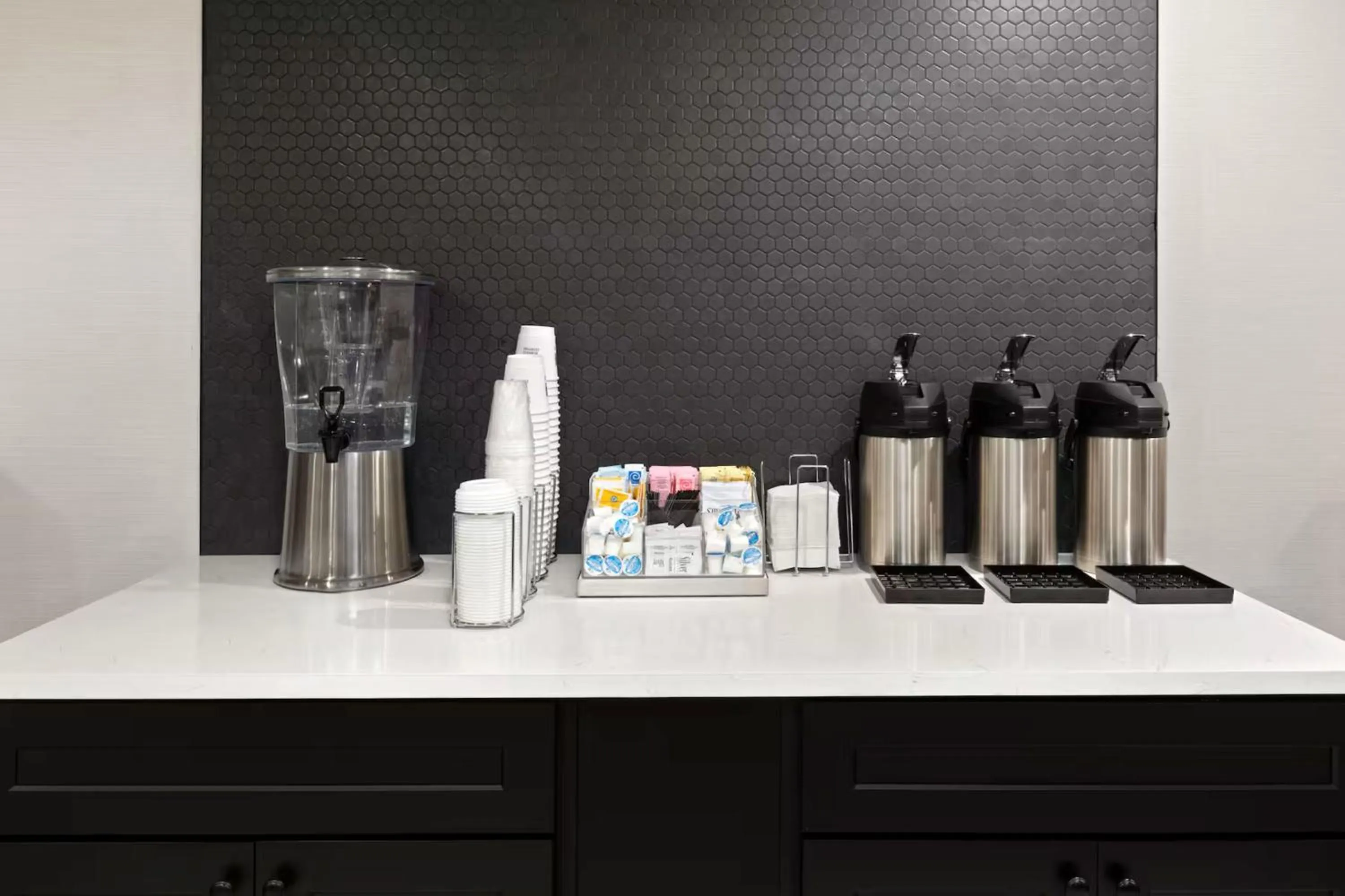 Breakfast in Holiday Inn Express & Suites Washington DC - NoMA by IHG