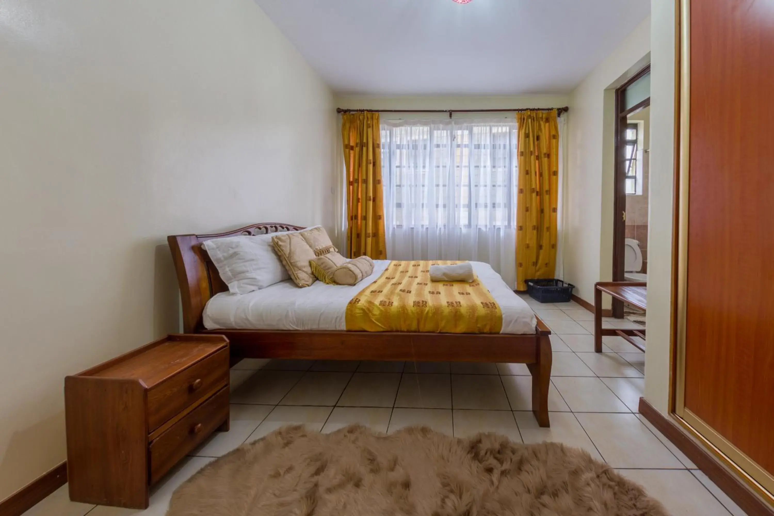 Standard Double Room in Takdiri Homes Standard Double Room in Takdiri Homes