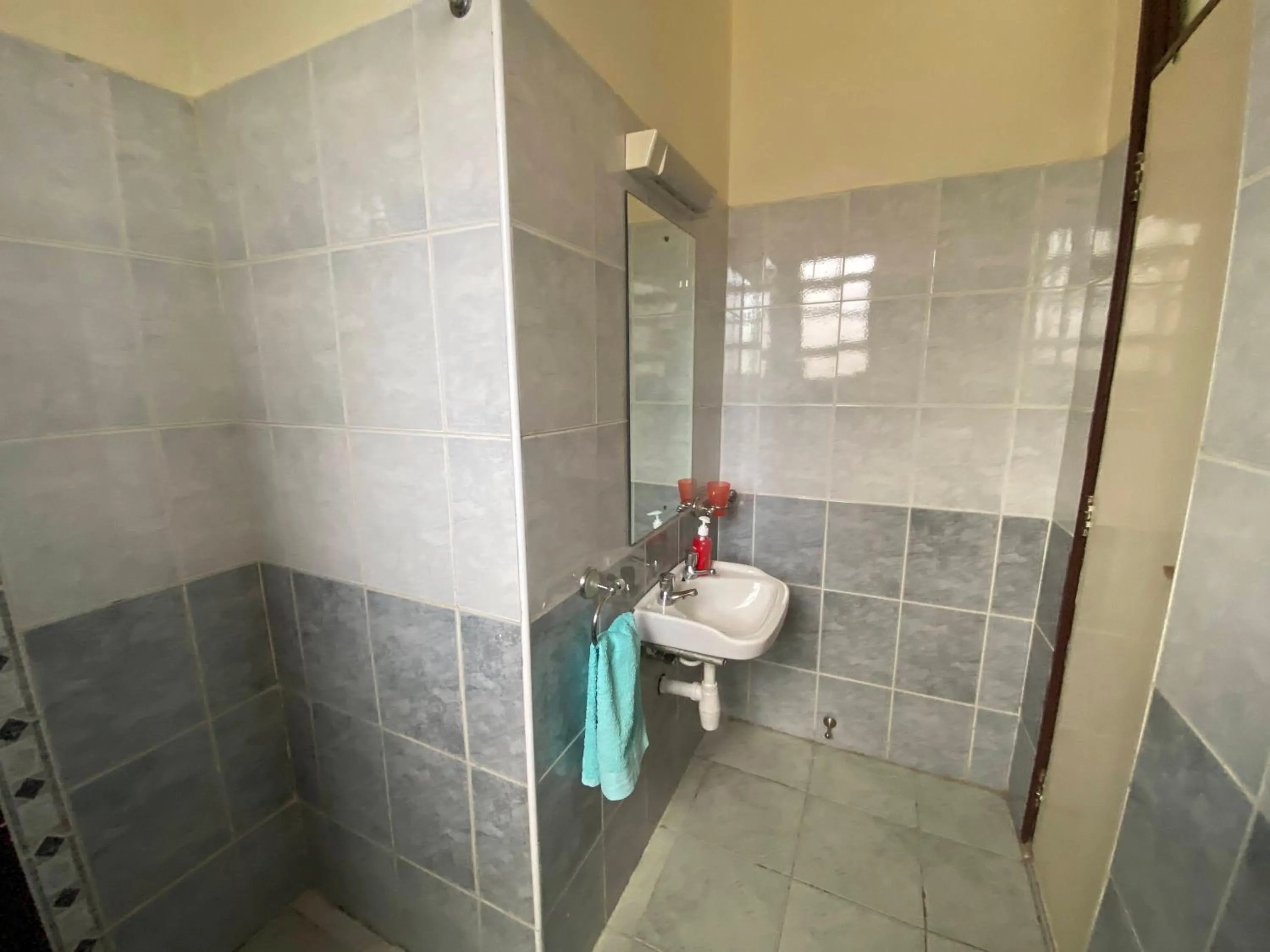 Bathroom in Takdiri Homes