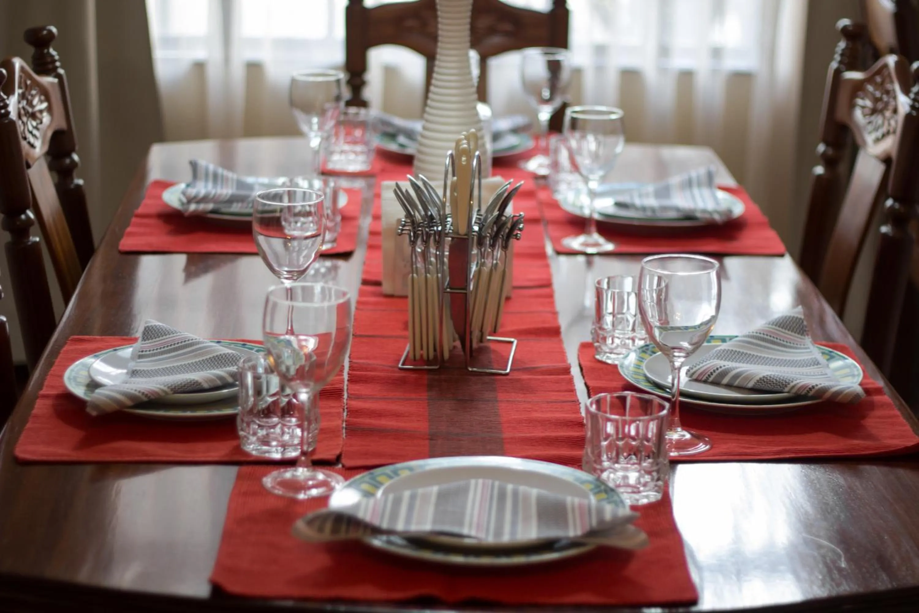 Dining area in Takdiri Homes