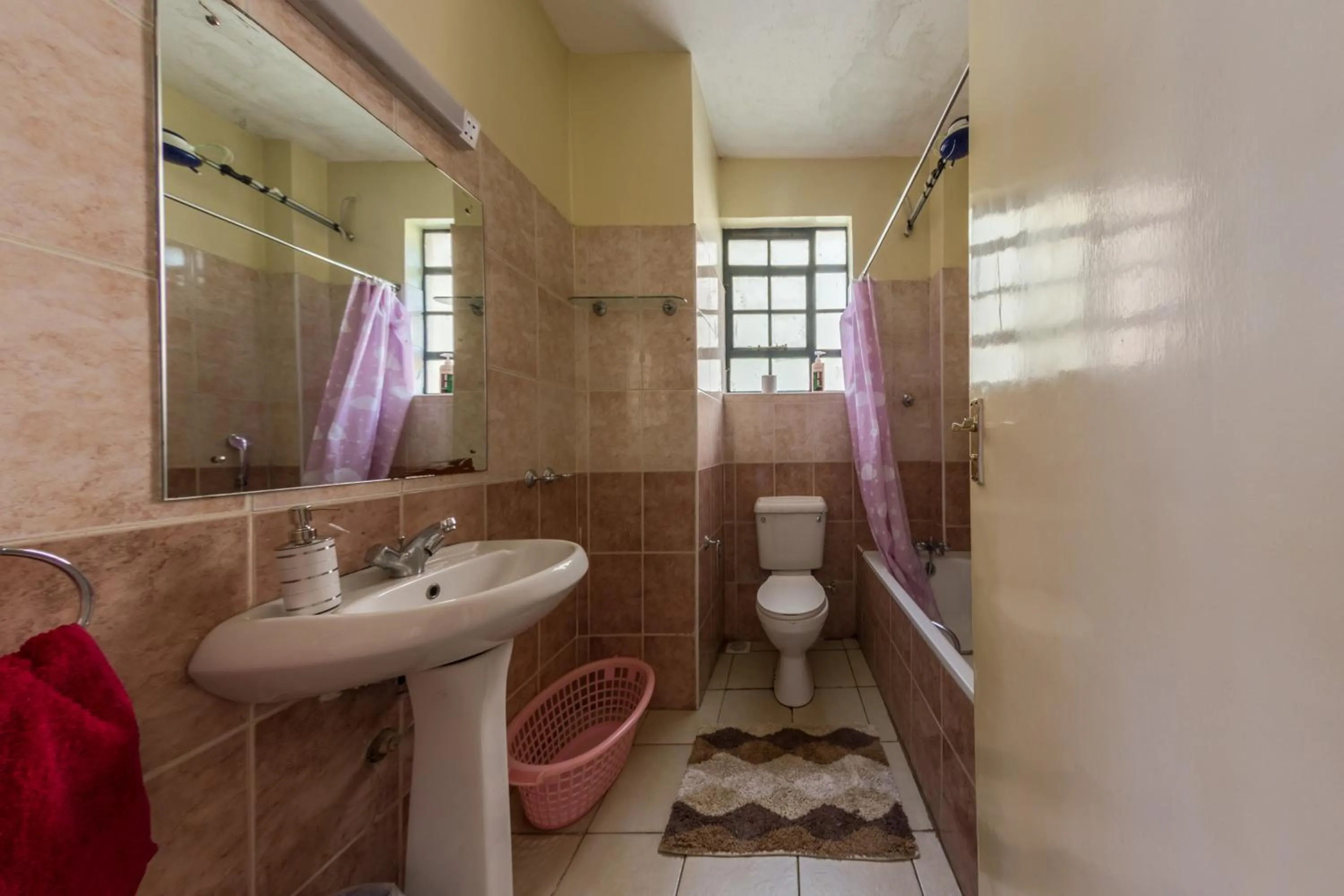 Toilet in Takdiri Homes