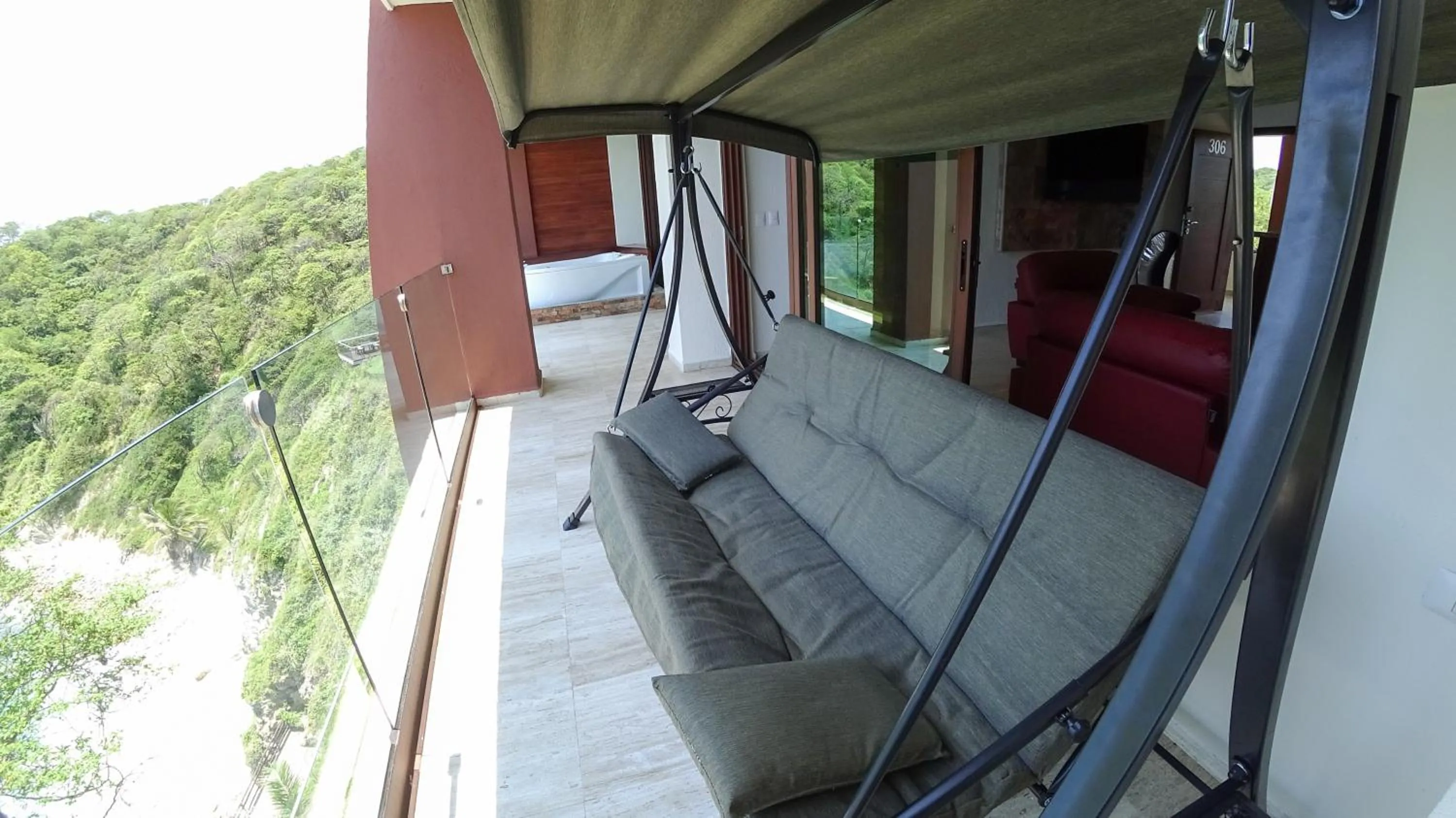 Balcony/Terrace in Pacific King Hotel