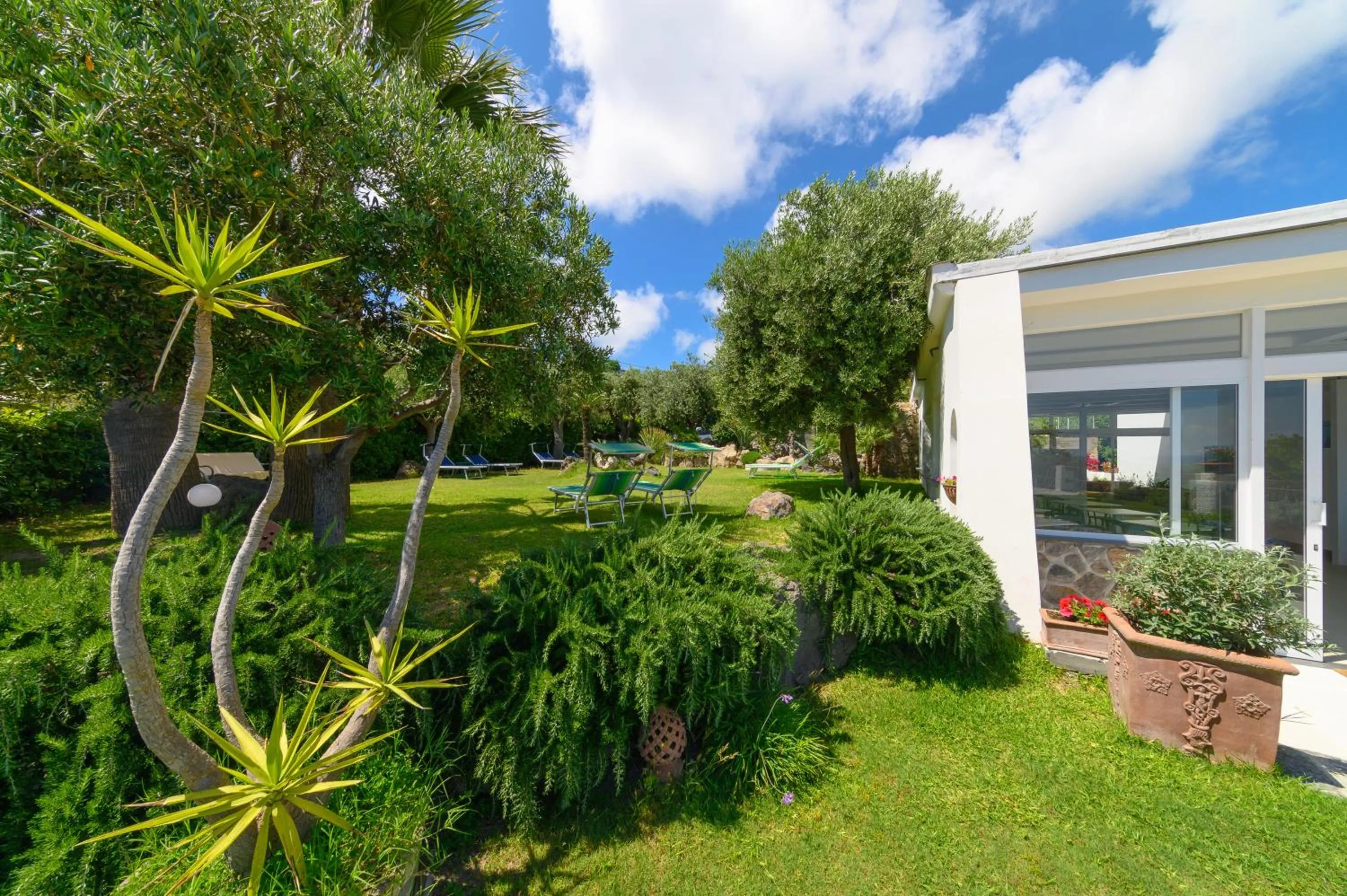 Natural landscape in Sorgeto Garden