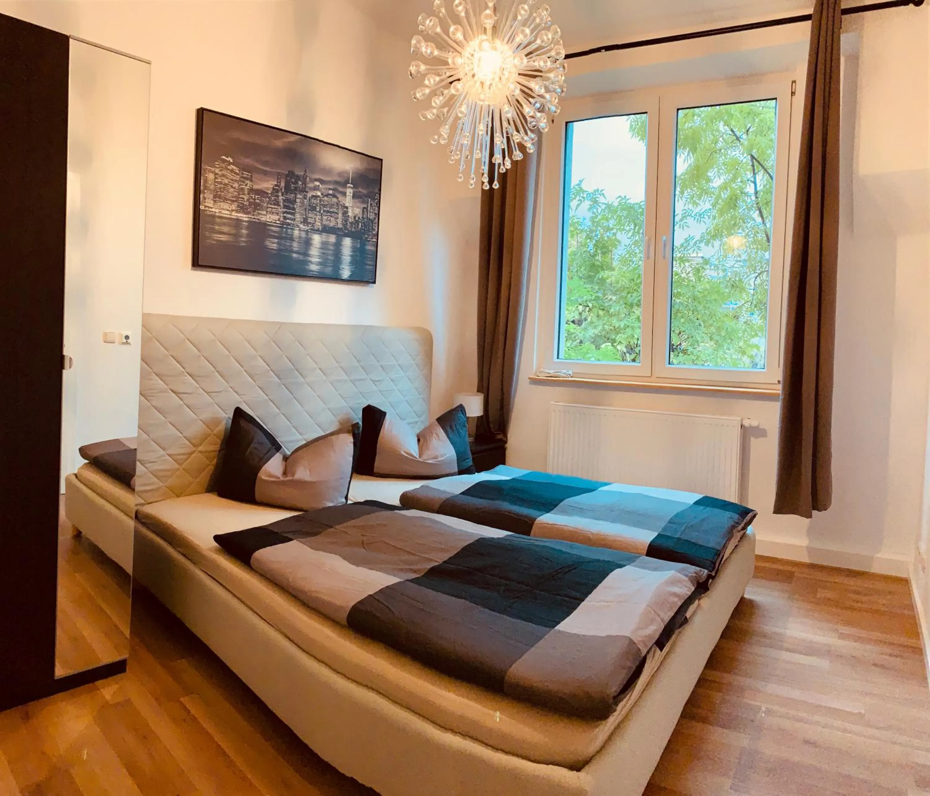 Bed in Suite Hundertwasser