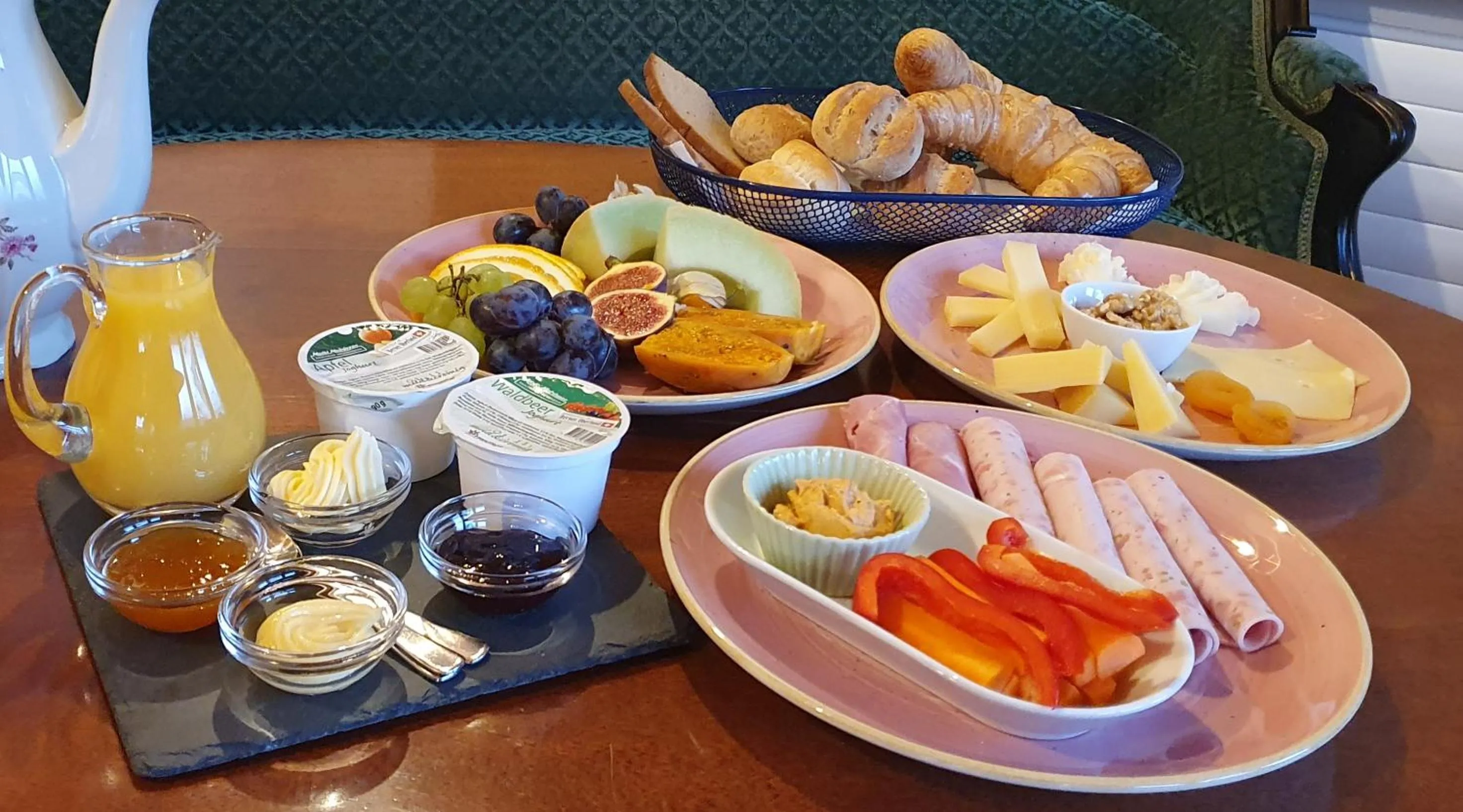 Breakfast in Hotel Rosengärtli