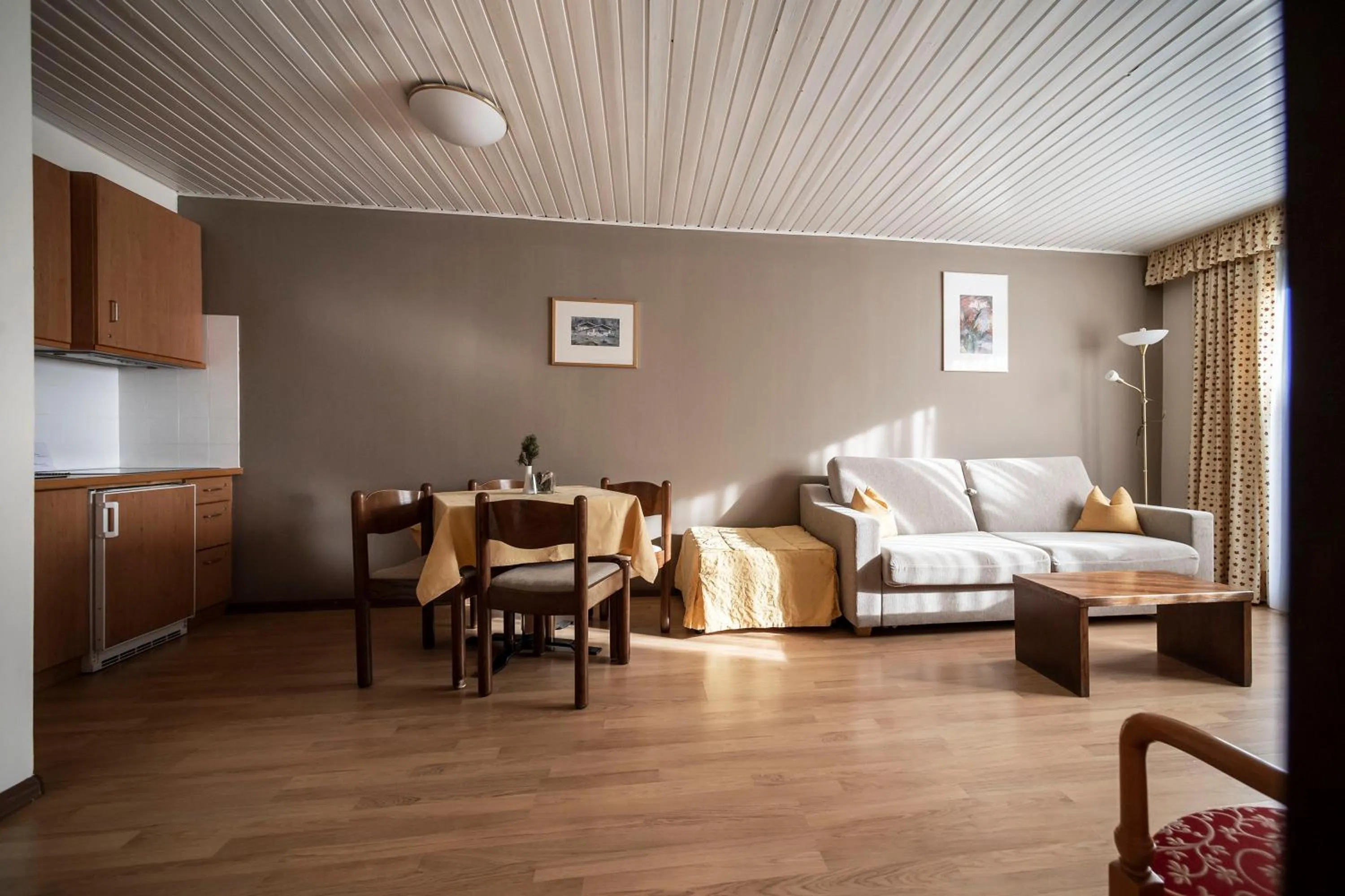 Living room in Post Residence