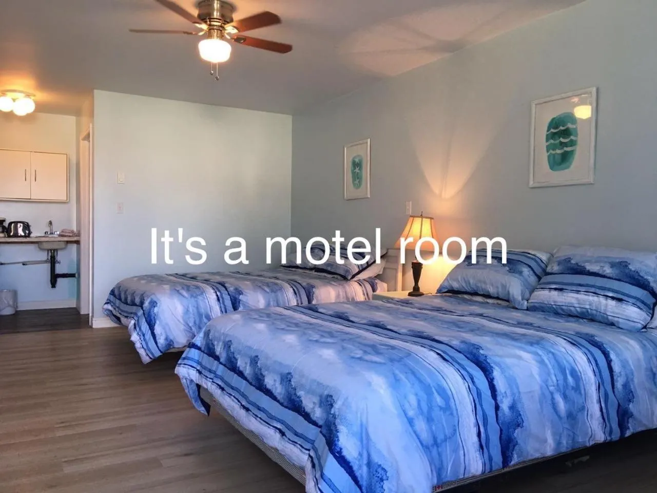 Bed in Baywatch Lighthouse Cottages & Motel