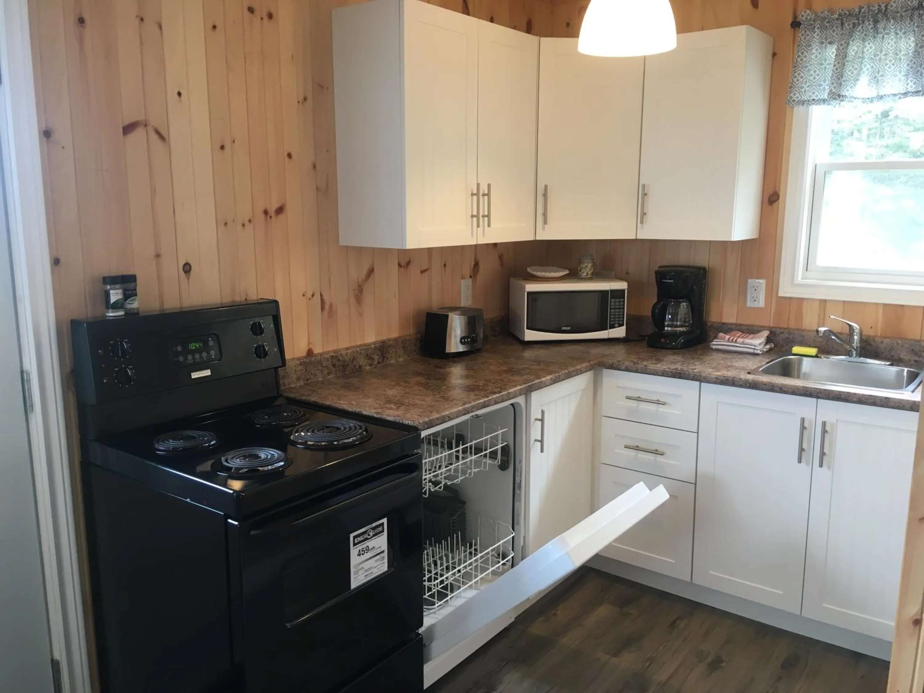 Coffee/tea facilities in Baywatch Lighthouse Cottages & Motel