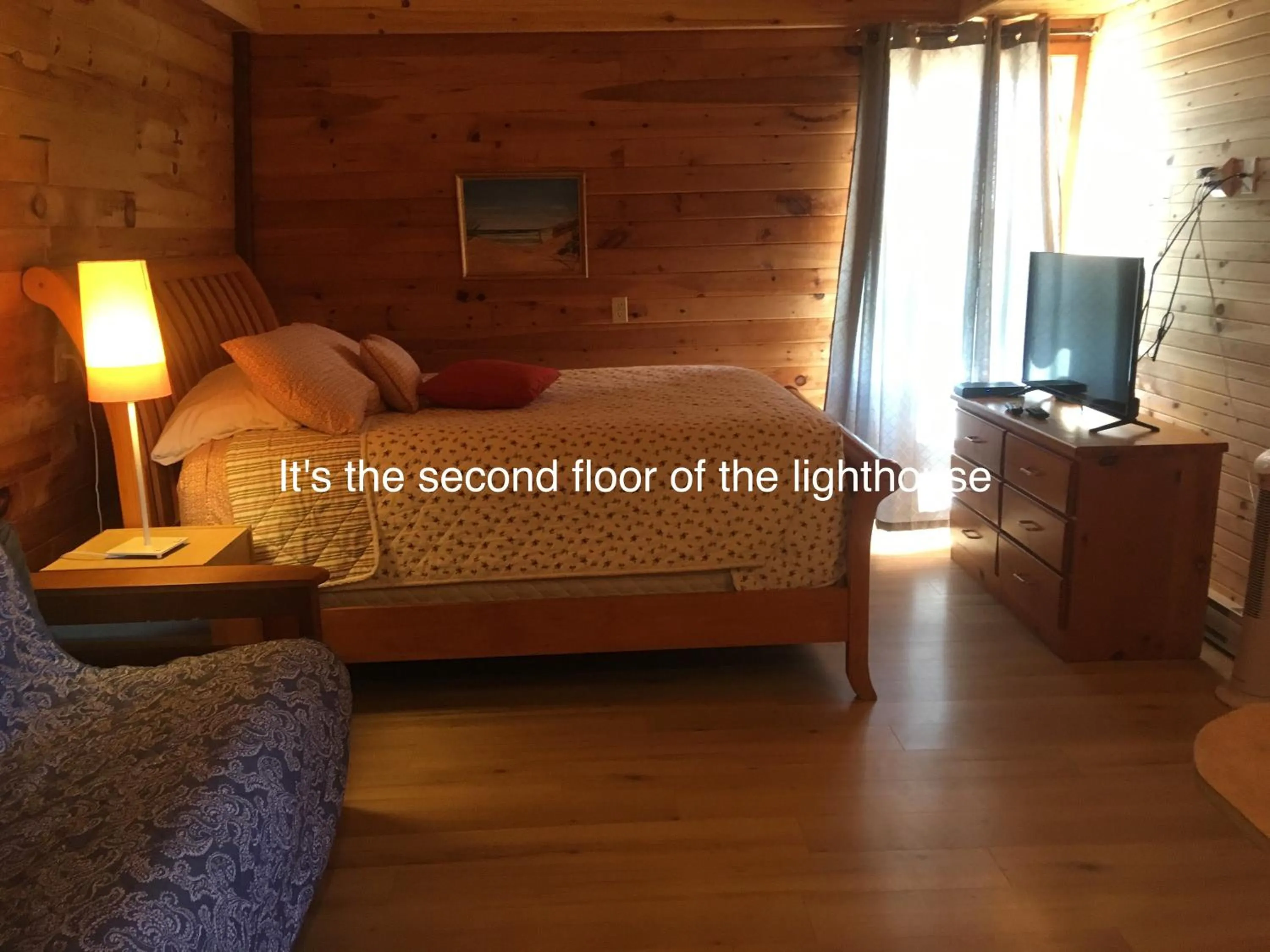 Bed in Baywatch Lighthouse Cottages & Motel