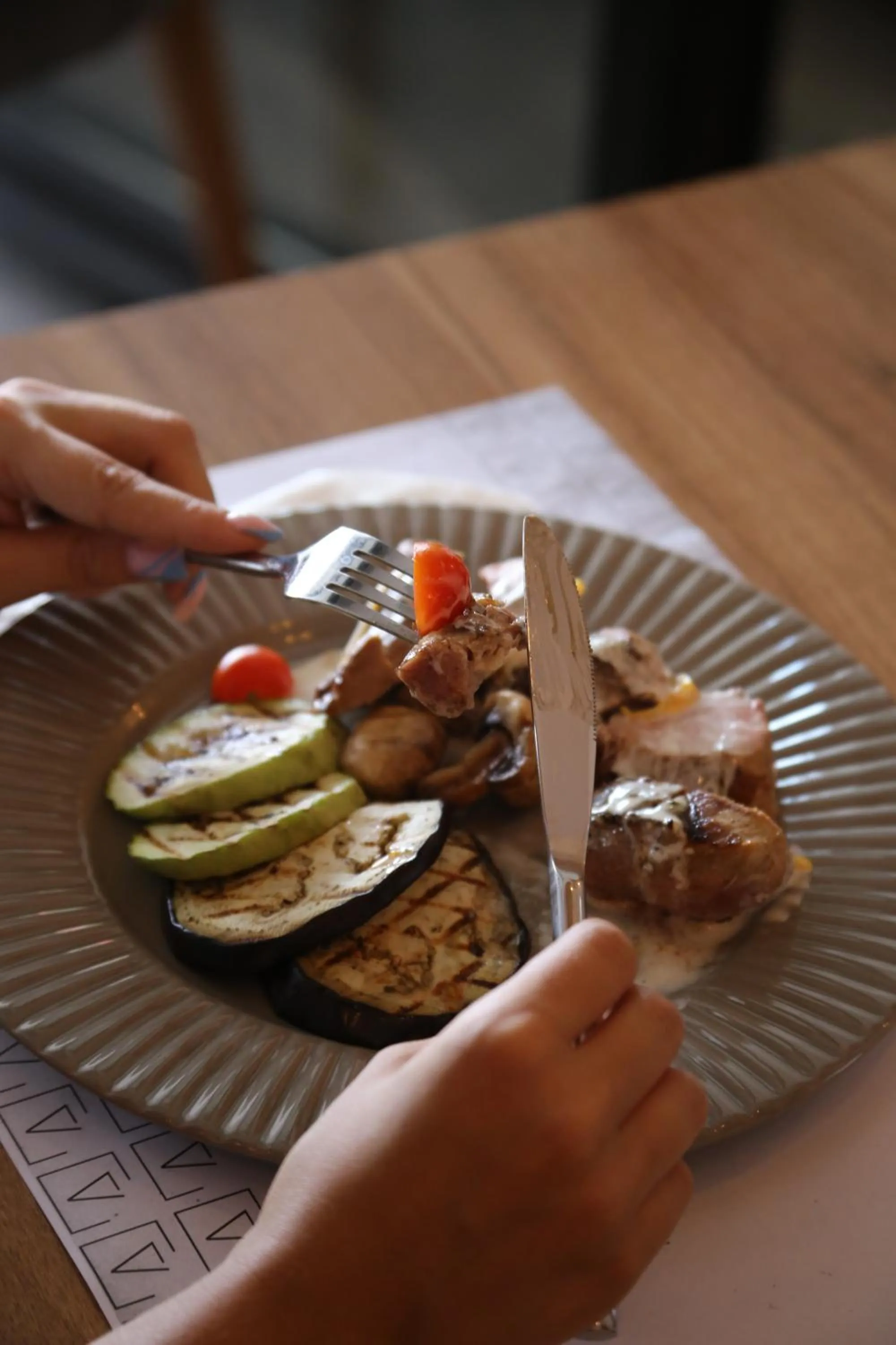 Restaurant/places to eat in Hotel Aloha