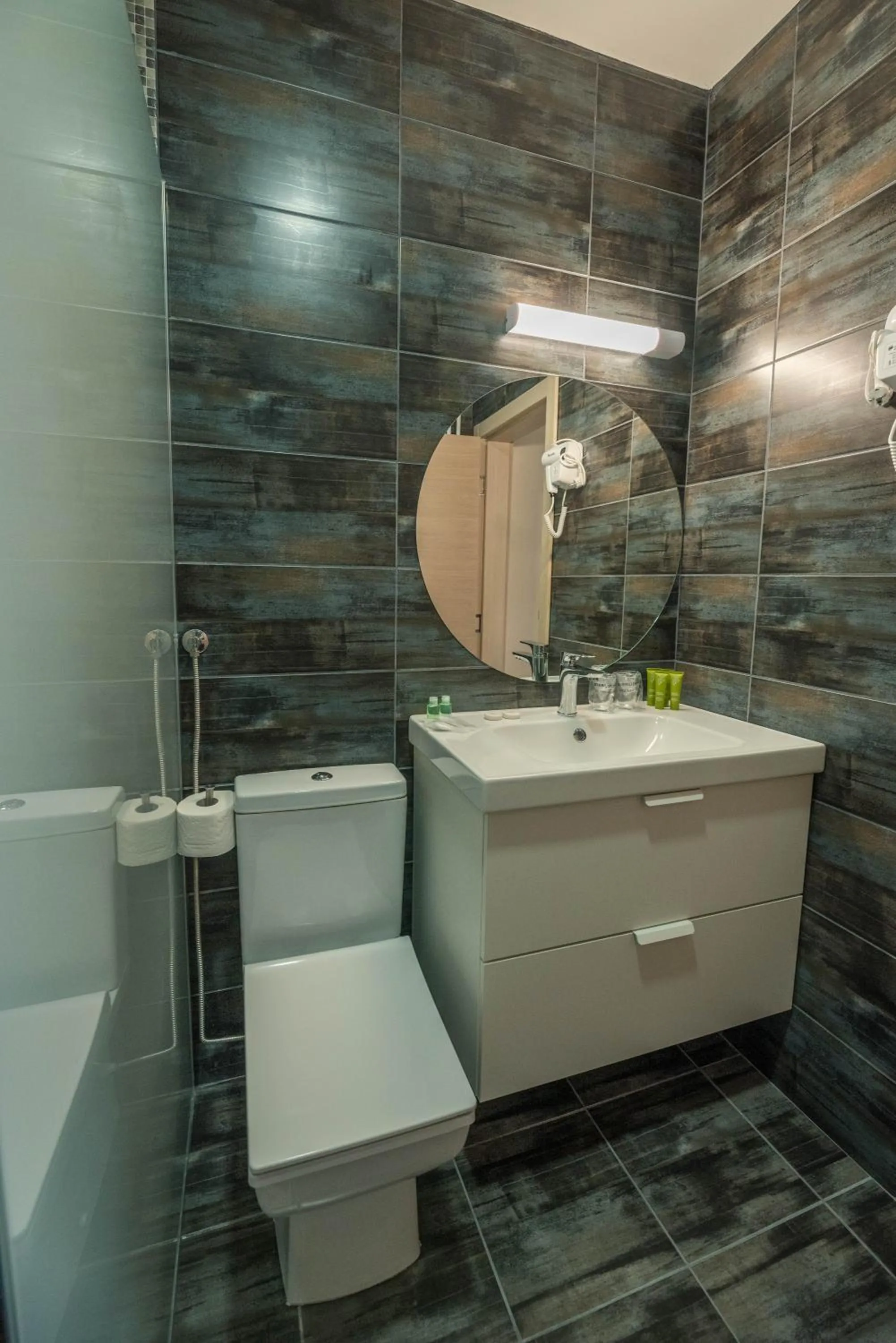 Bathroom in Hotel Aloha