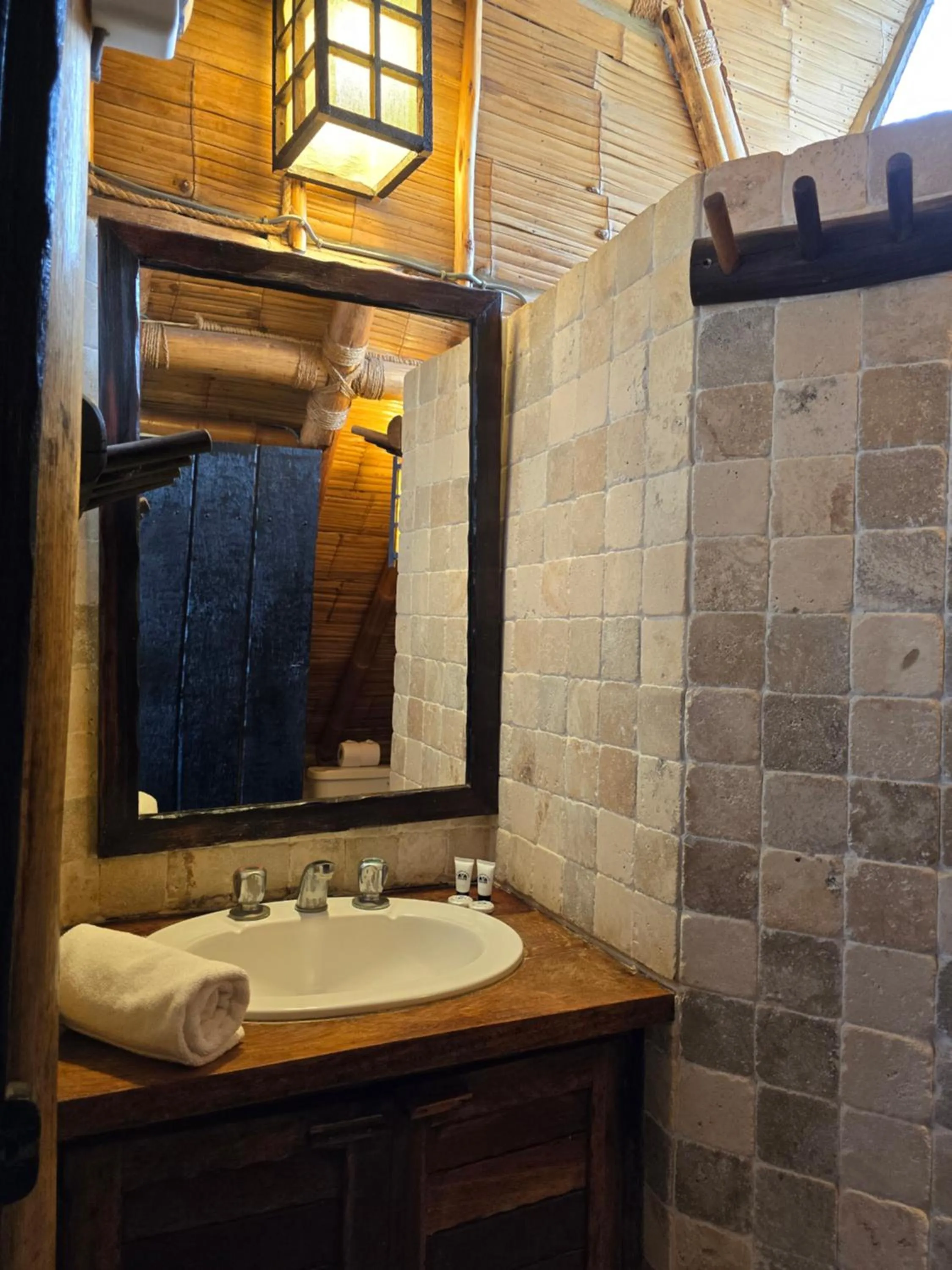 Bathroom in Las Cabañas de Antica