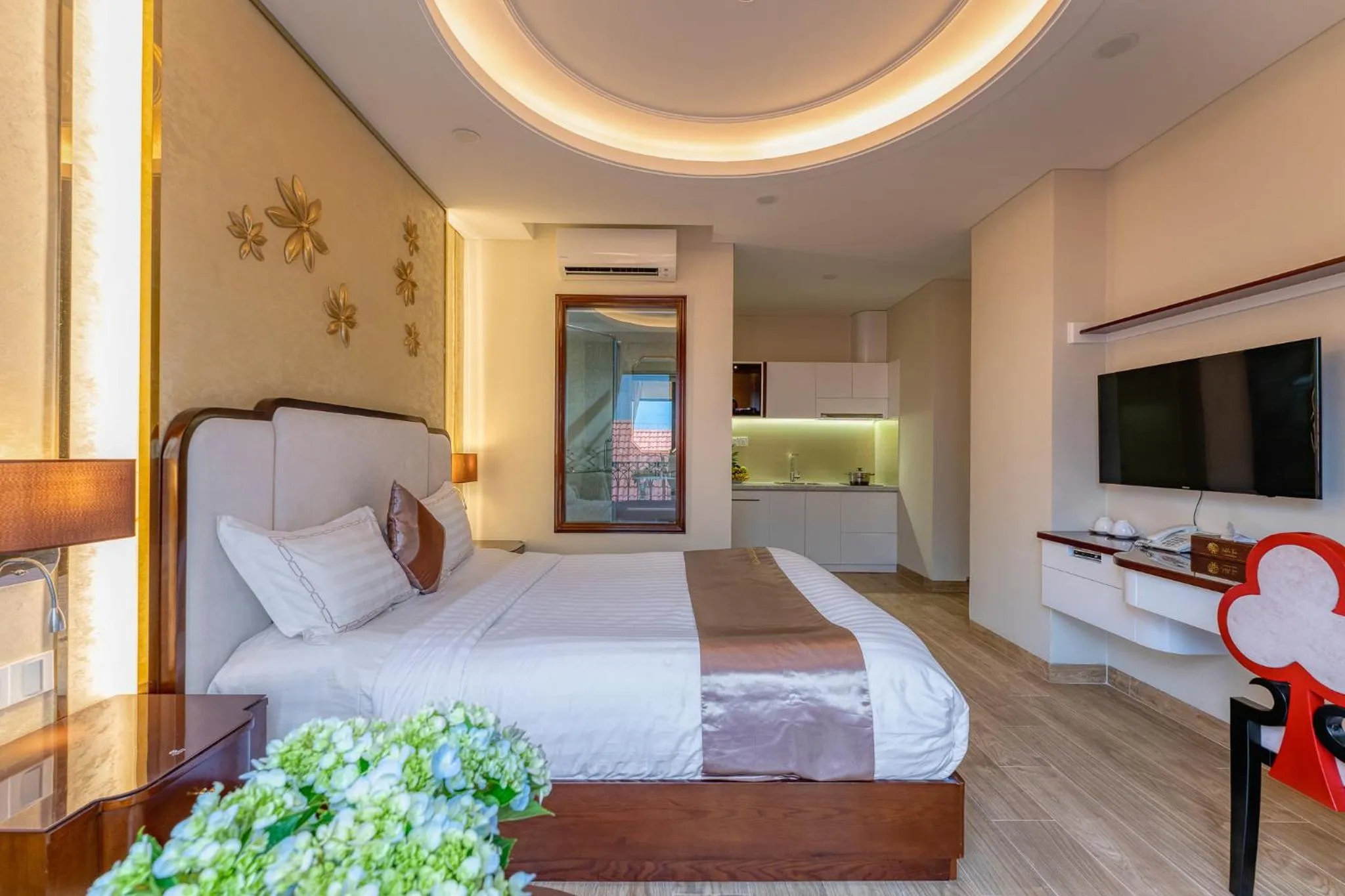 Bed in Golden Tree Hotel & Apartment