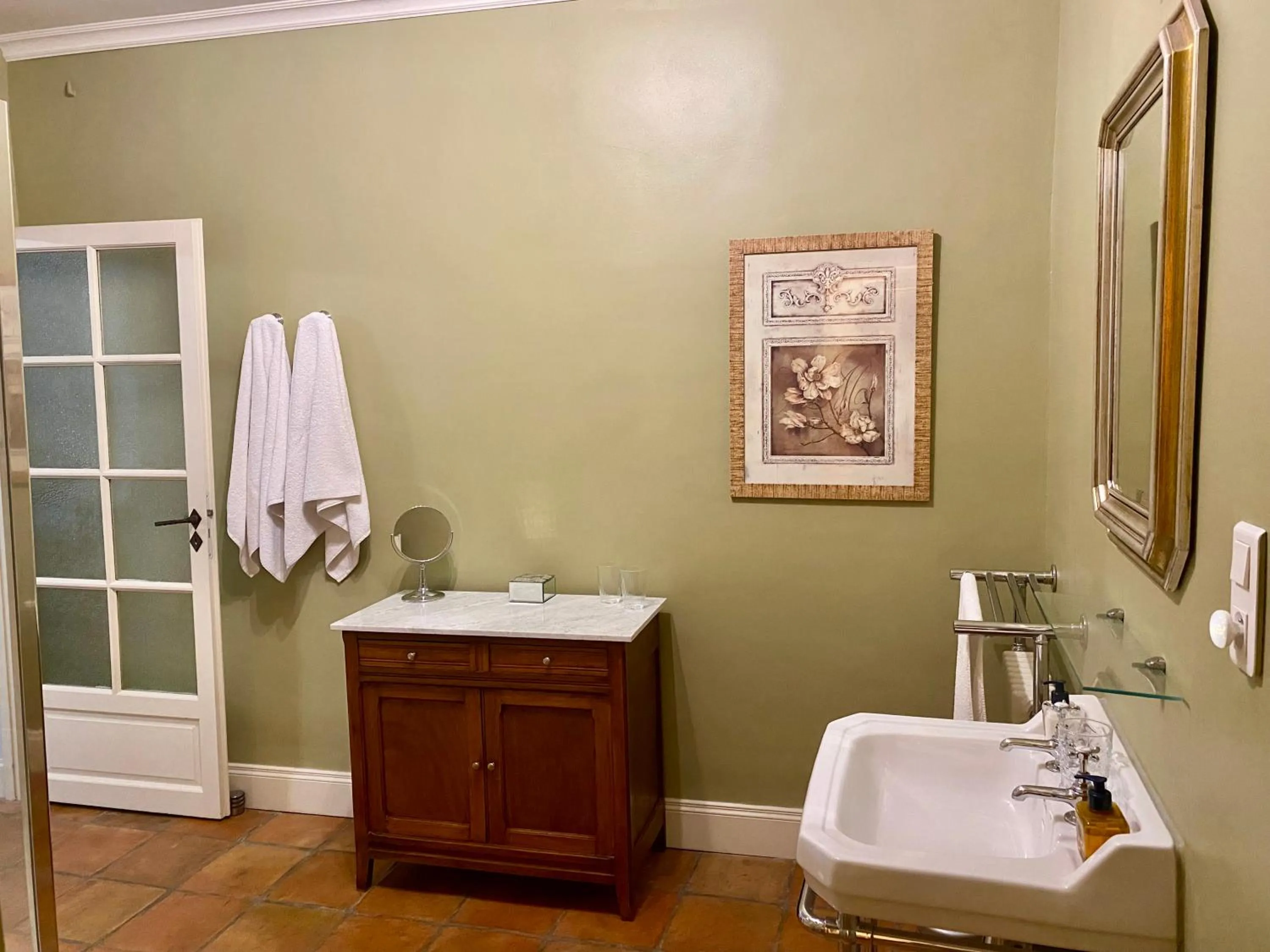 Bathroom in Sainte-Hélène Chambres d'Hôtes & Appartement