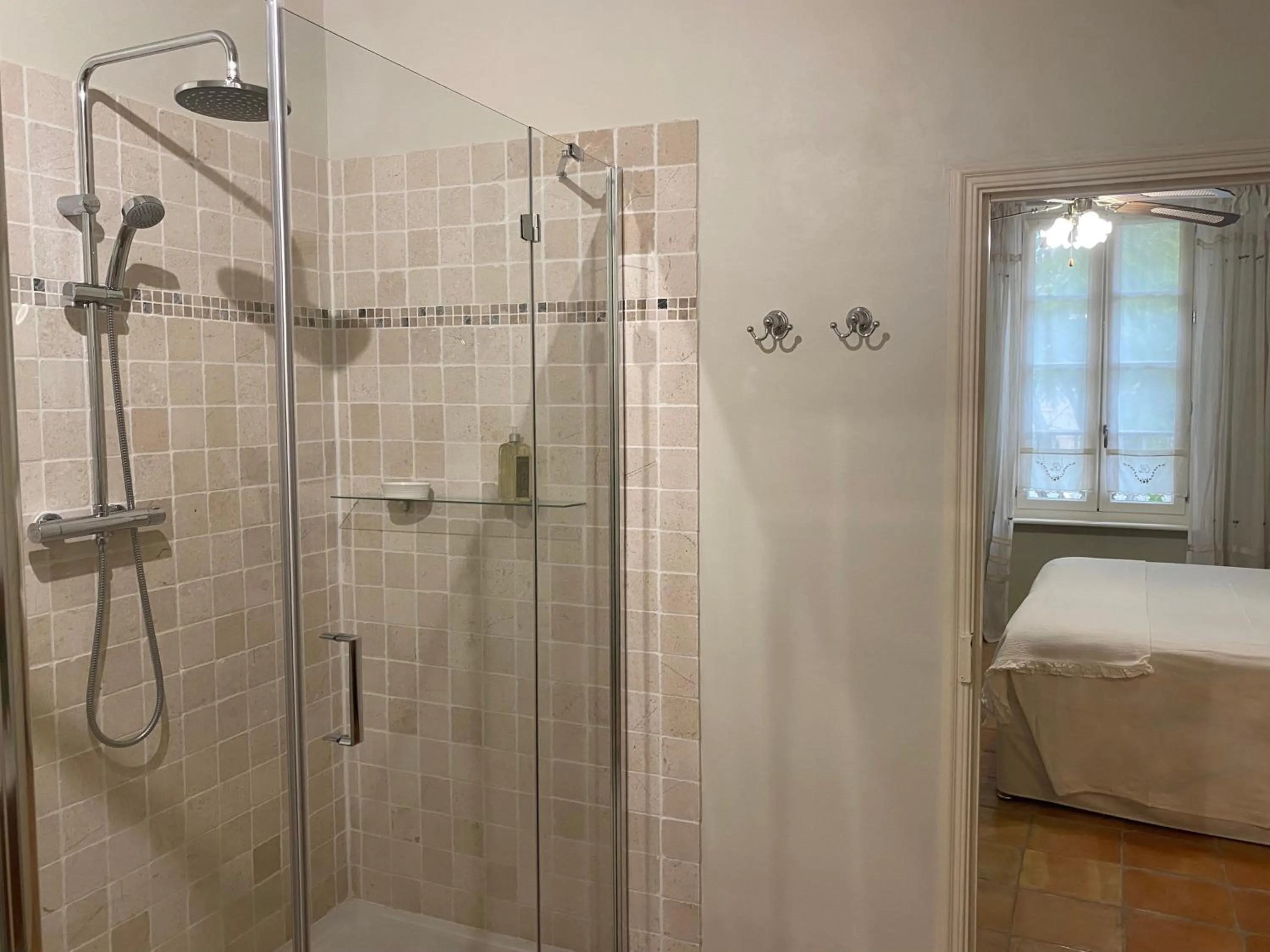 Shower in Sainte-Hélène Chambres d'Hôtes & Appartement