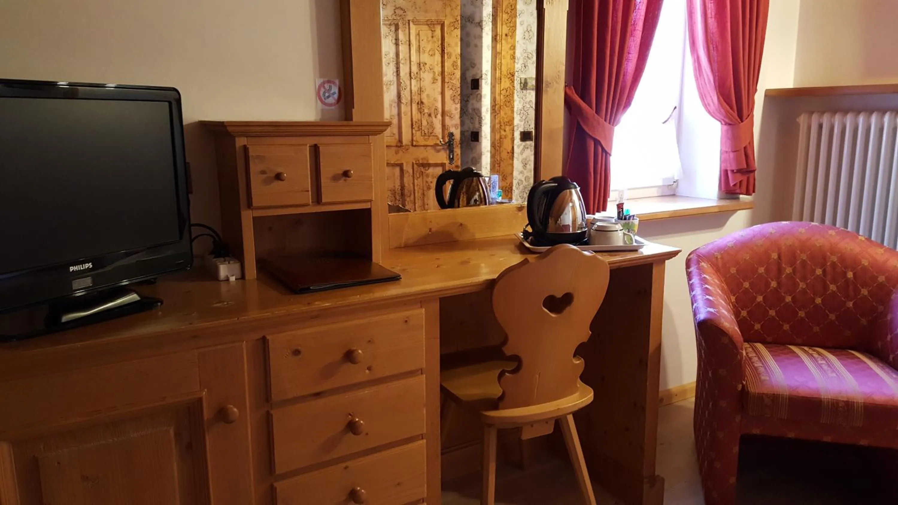 Coffee/tea facilities in Garnì Stella Alpina