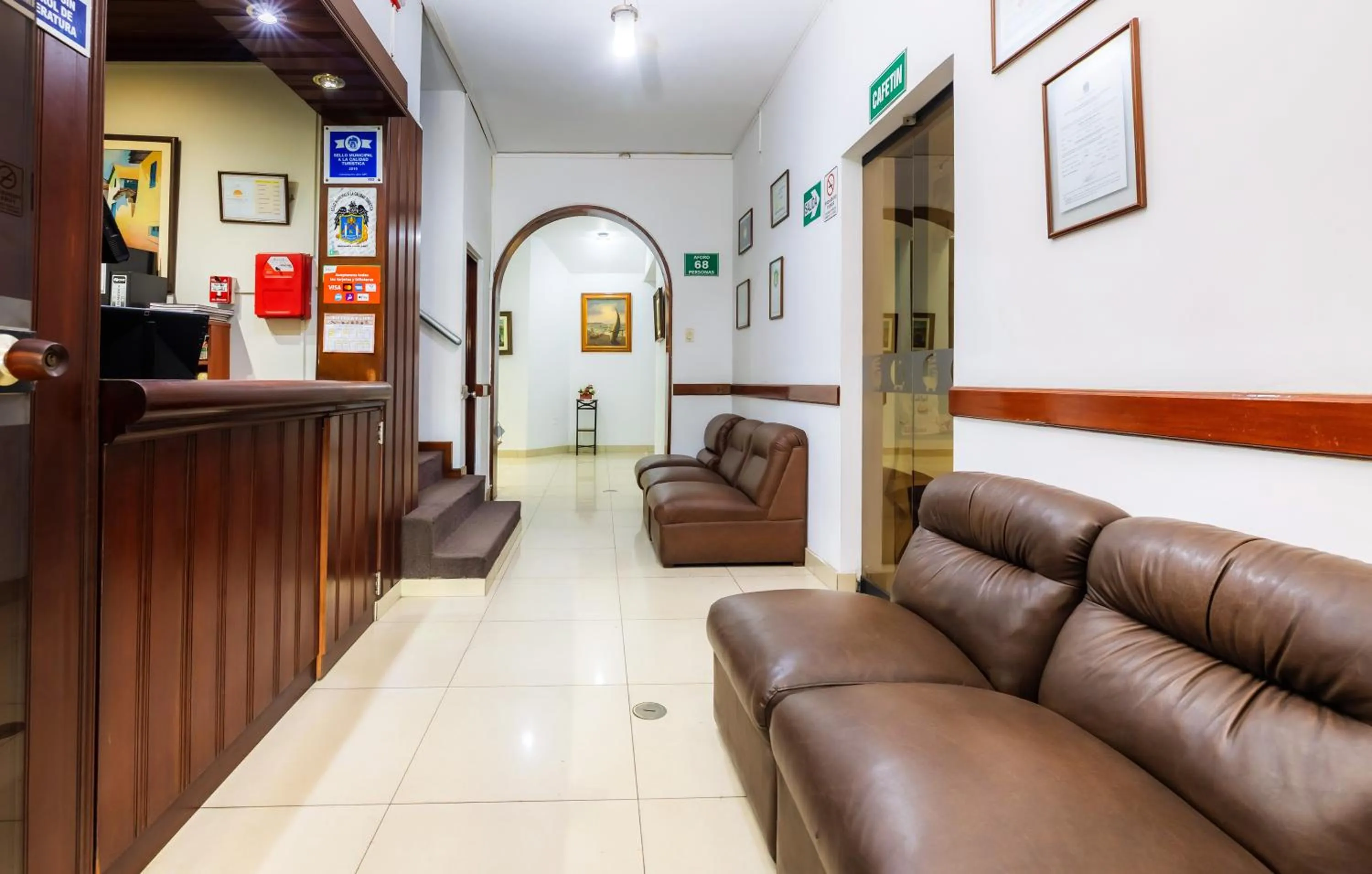 TV and multimedia in Hotel Portada Del Sol