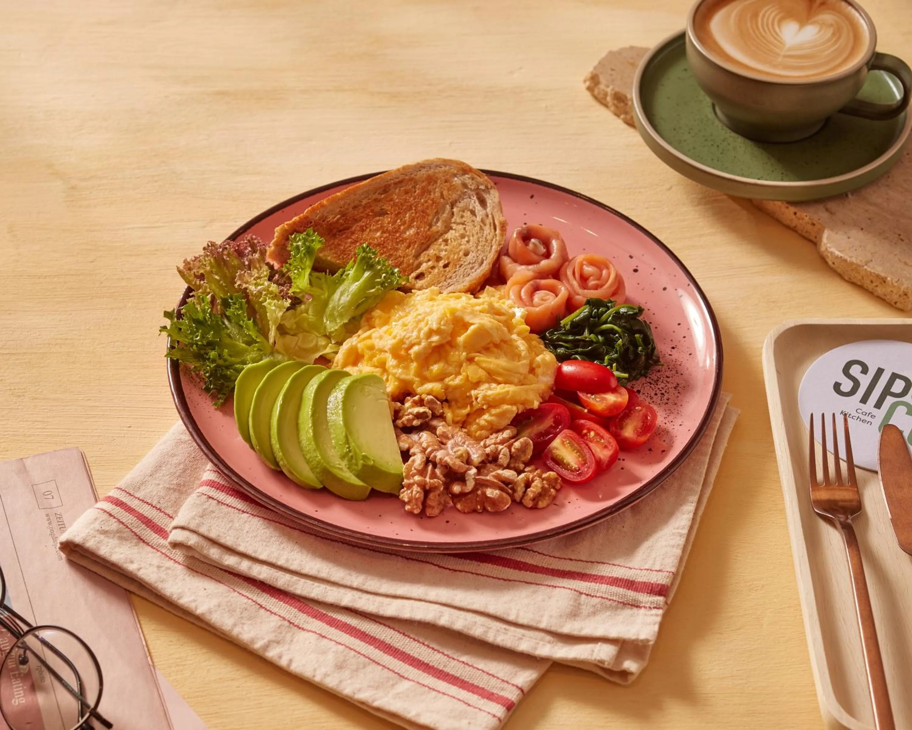 Food and drinks in Sindhorn Midtown Hotel Bangkok, Vignette Collection by IHG