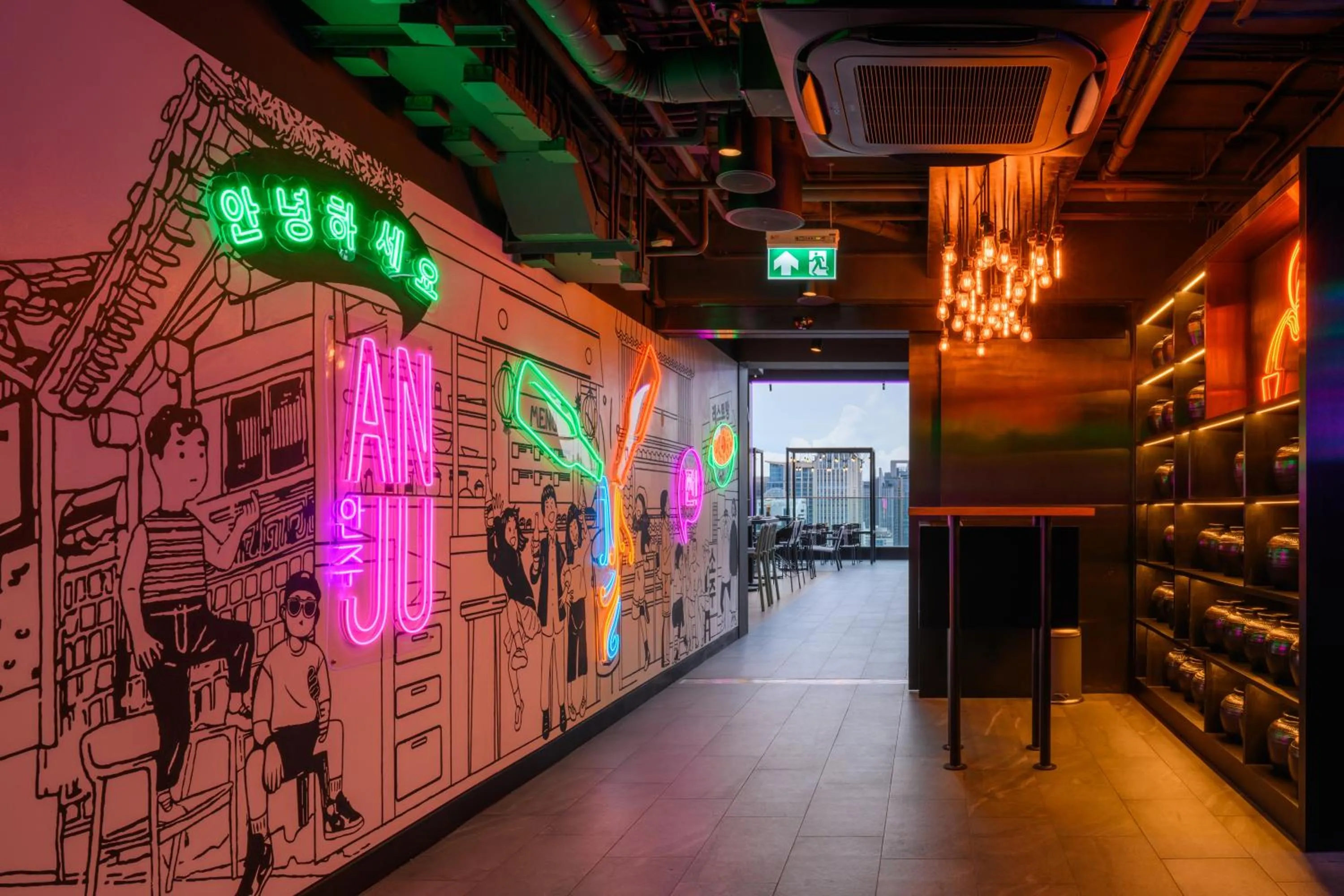 Restaurant/places to eat in Sindhorn Midtown Hotel Bangkok, Vignette Collection by IHG