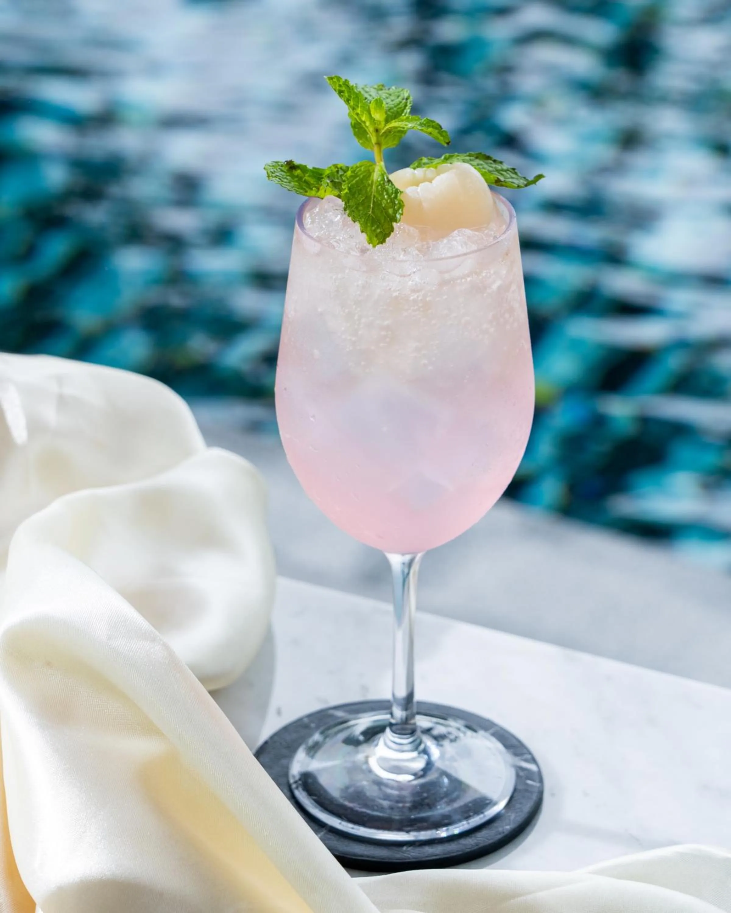 Food and drinks in Sindhorn Midtown Hotel Bangkok, Vignette Collection by IHG